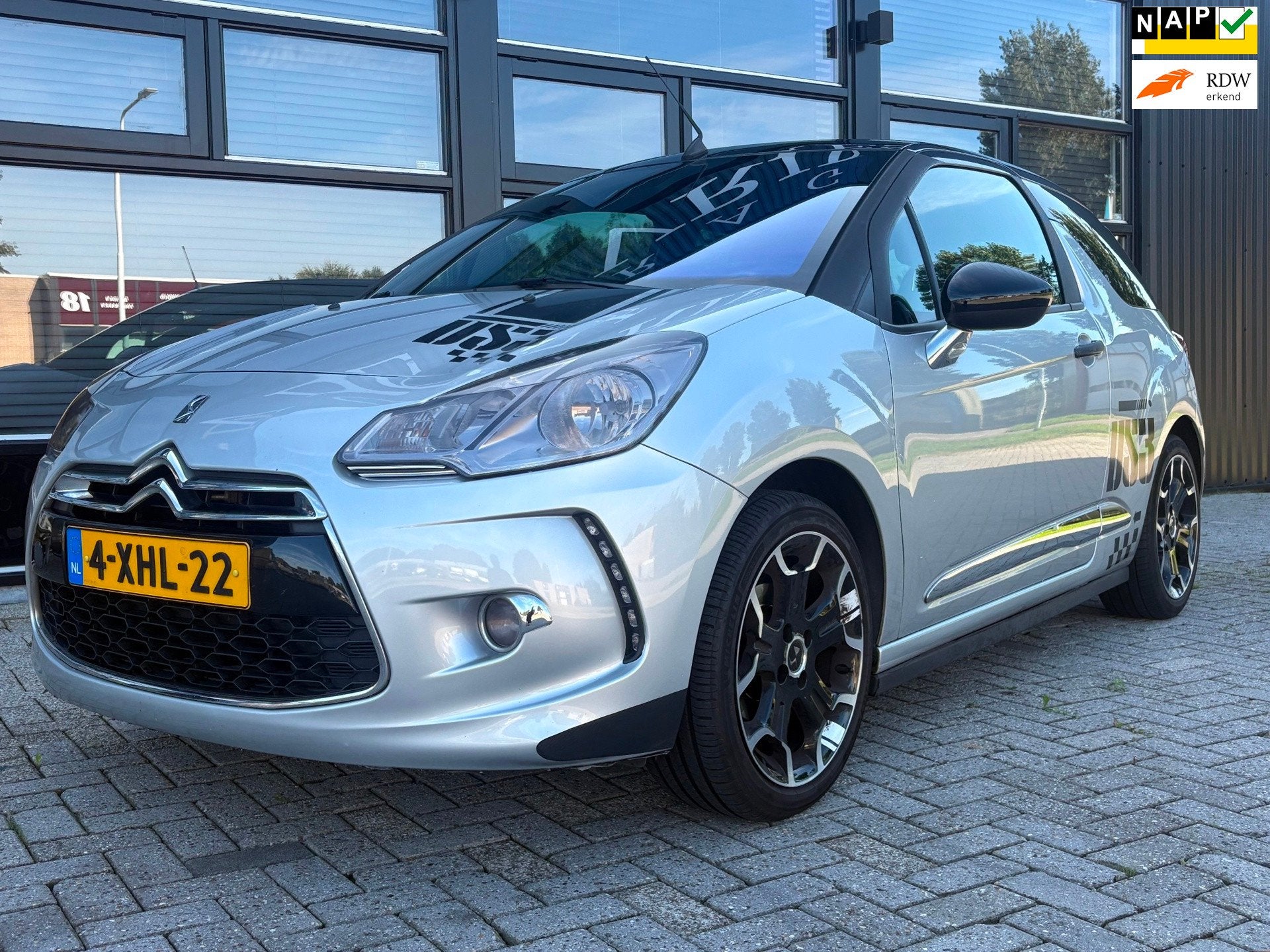 Citroen DS3 Cabrio 1.2 VTi So Chic, Stof, Zwart, Cabriolet, 82 pk