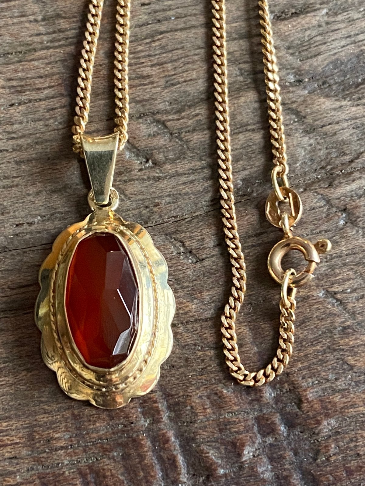 14 karaats gouden ketting met een 14 karaats gouden hanger, Sieraden, Tassen en Uiterlijk, Ophalen of Verzenden, Goud, Ketting