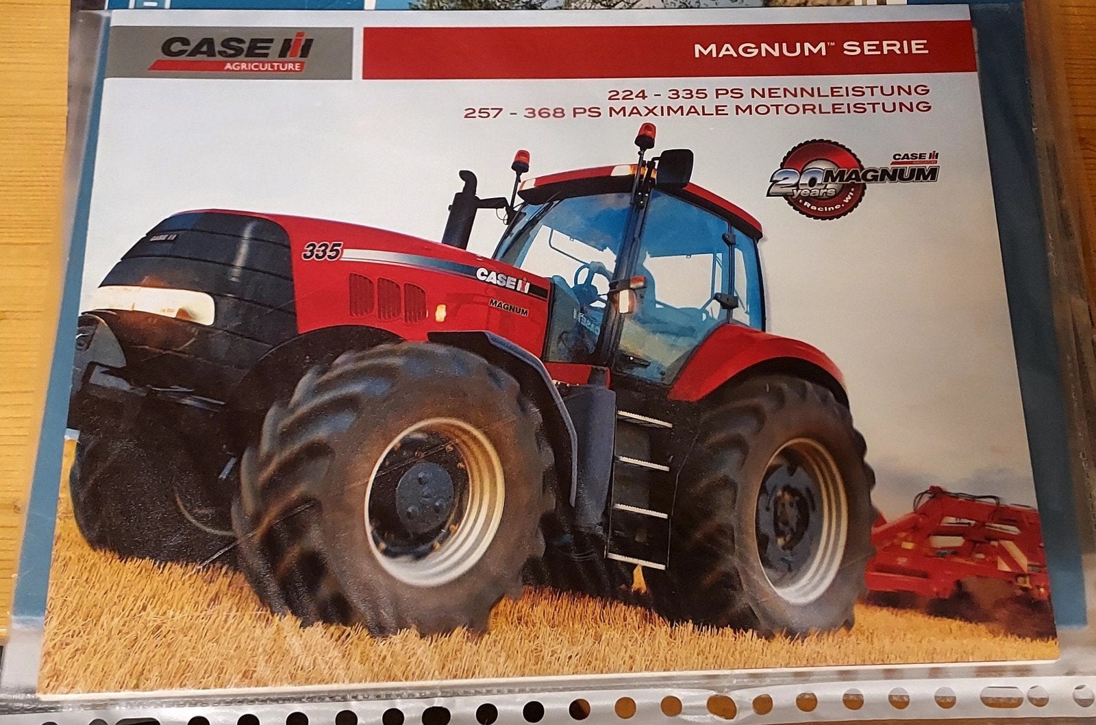 2 Case brochures, Ophalen of Verzenden, Zo goed als nieuw