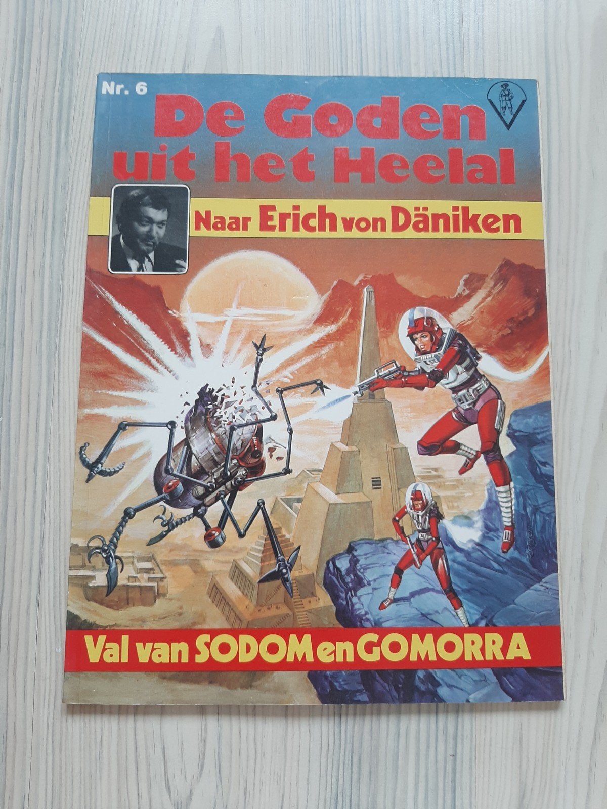 De Goden uit het Heelal Nr. 6 - Val van Sodom en Gomorra, Ophalen of Verzenden, Gelezen, Erich von Däniken