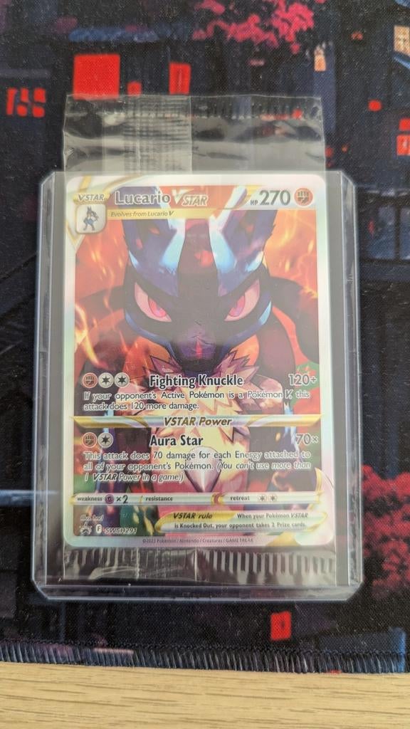Lucario VSTAR Pokémon Kaart, Ophalen of Verzenden, Zo goed als nieuw, Losse kaart, Foil
