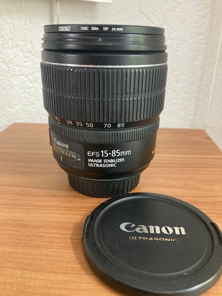 Canon EFS 15-85mm IS USM met lensdoppen en UV filter, Gebruikt, Canon, Ophalen of Verzenden, Standaardlens