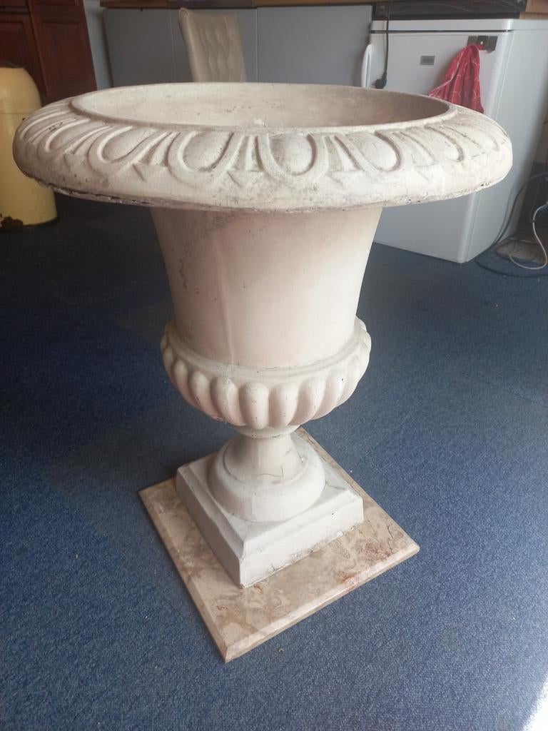Grote Tuinvaas Medici Louvre fiberglas met marmer tegel, Tuin en Terras, Ophalen