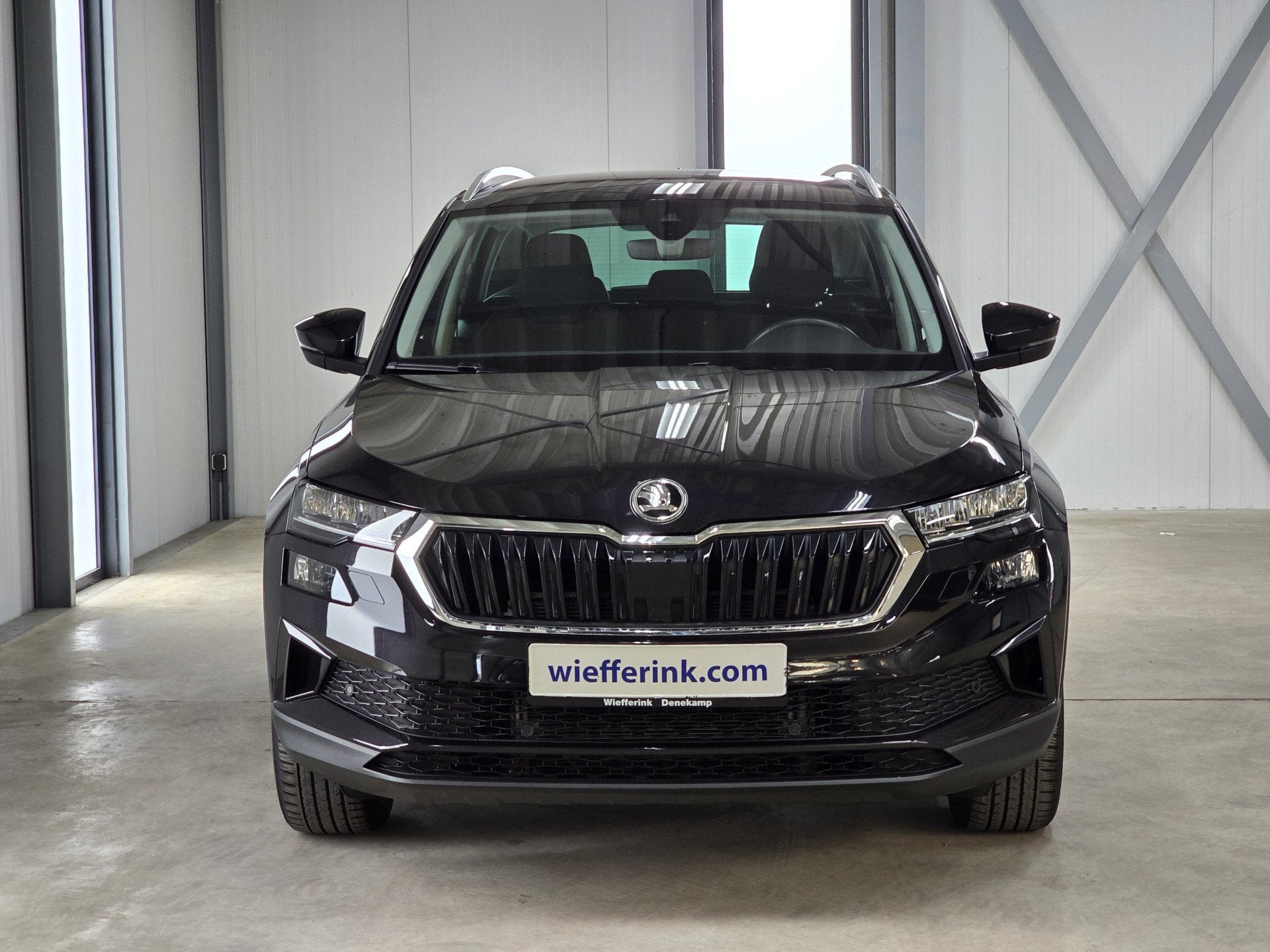 Skoda Karoq 1.5 TSI ACT Business Edition Plus DSG | Navi | A, Stof, 4 cilinders, Zwart, Karoq