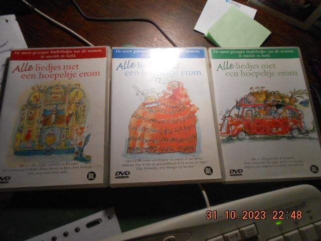 dvd video: alle liedjes met een hoepeltje erom, deel 1, Alle leeftijden, Ophalen of Verzenden, Zo goed als nieuw