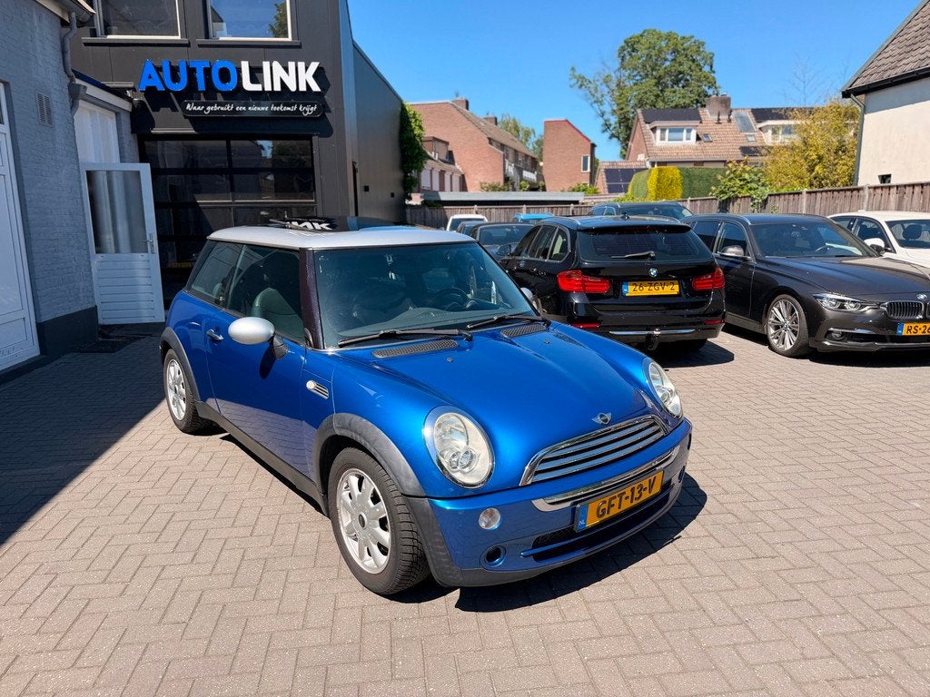 Mini 3-Deurs 1.6 Cooper | PANO | AUTOMAAT | AIRCO |, Voorwielaandrijving, Gebruikt, Zwart, 4 cilinders