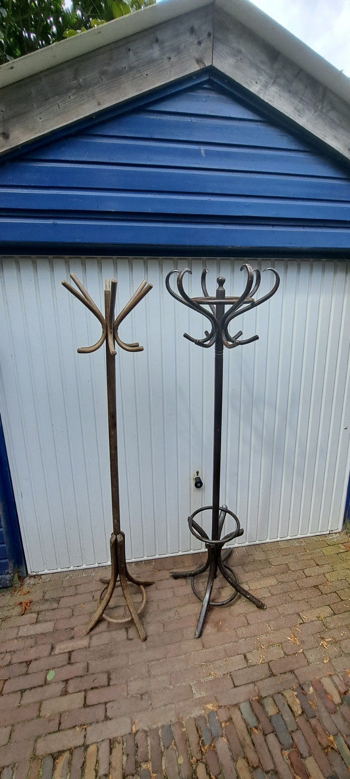 Set van twee vintage vrijstaande kapstokken, Ophalen, Gebruikt, Staande kapstok, 150 tot 200 cm