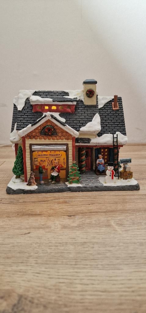 Lemax Linder's Place 65129, Diversen, Kerst, Ophalen of Verzenden, Zo goed als nieuw