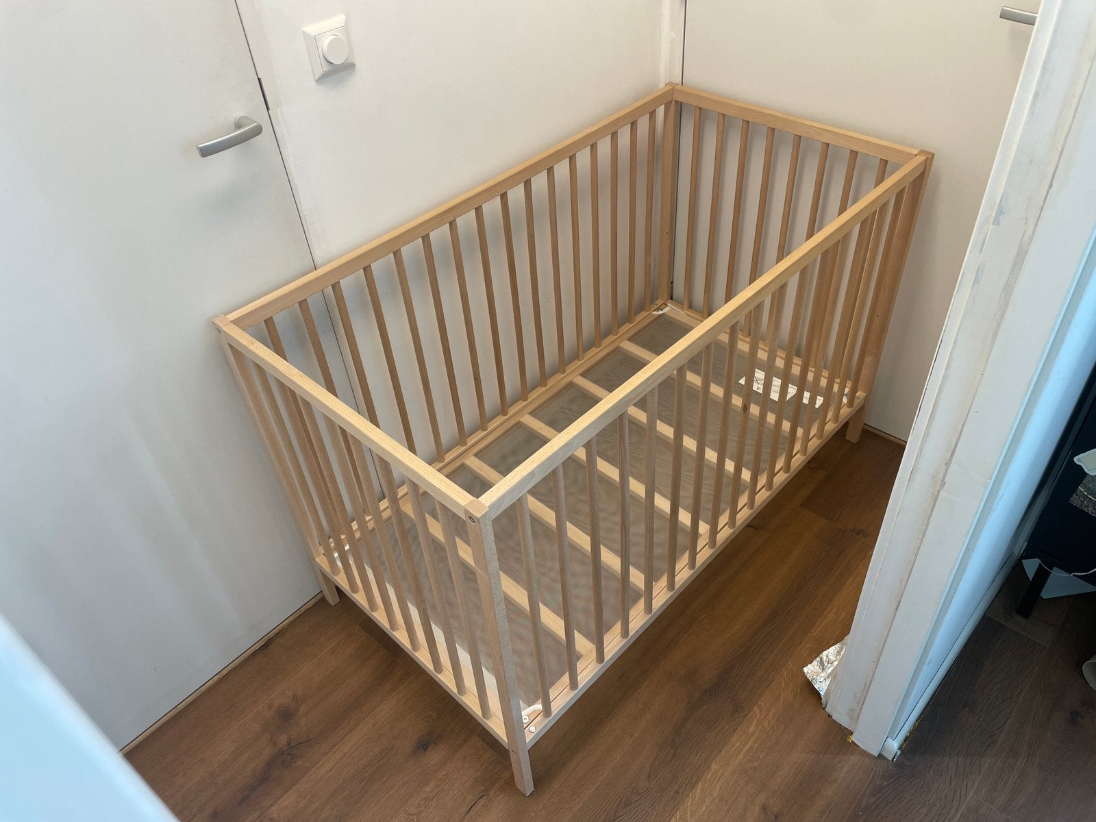 Baby en peuter bed - Ikea Sniglar, Ophalen, Zo goed als nieuw, Ledikant