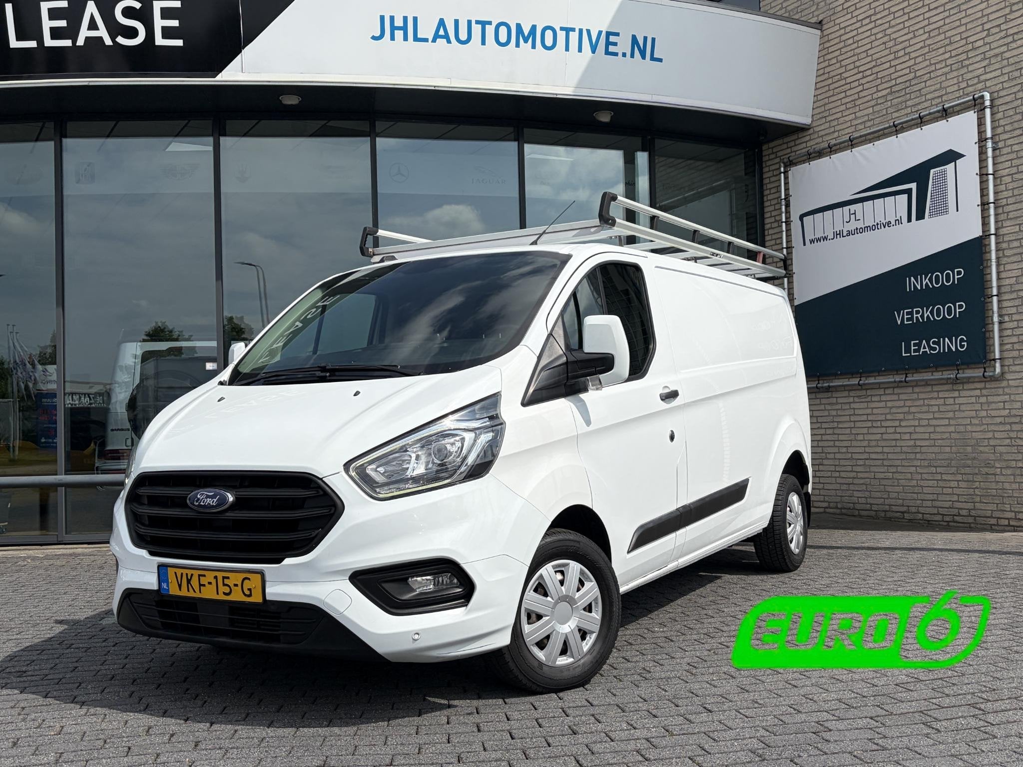 Ford Transit Custom 300 2.0 TDCI L2H1*MHEV*3-PERS.*A/C*HAAK*, Auto's, Bestelauto's, Voorwielaandrijving, Stof, Euro 6, 4 cilinders