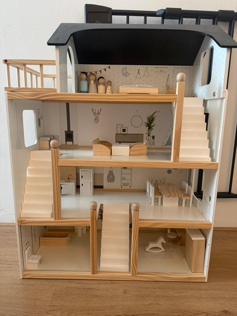 Petit Amelie Poppenhuis Compleet met Meubels, Ophalen, Zo goed als nieuw, Poppenhuis