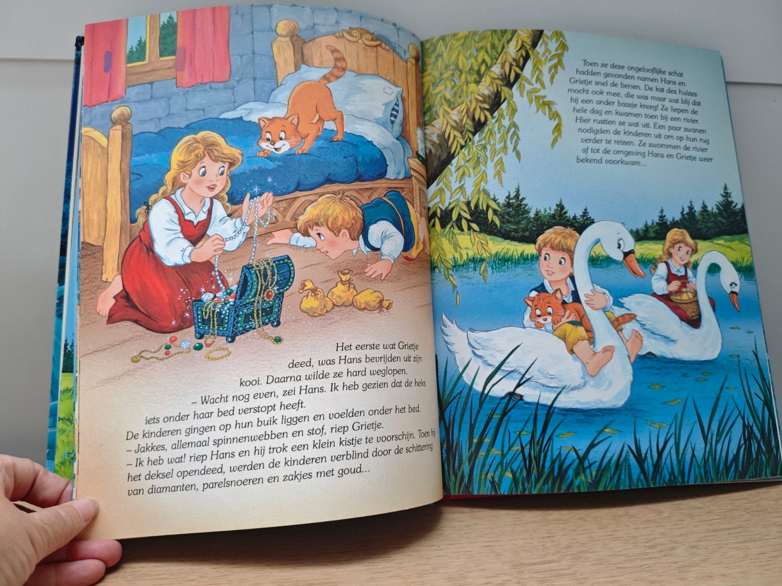 Prachtig net Sprookjesboek: Feeën en Tovenaars (Hemma), Ophalen of Verzenden, Zo goed als nieuw