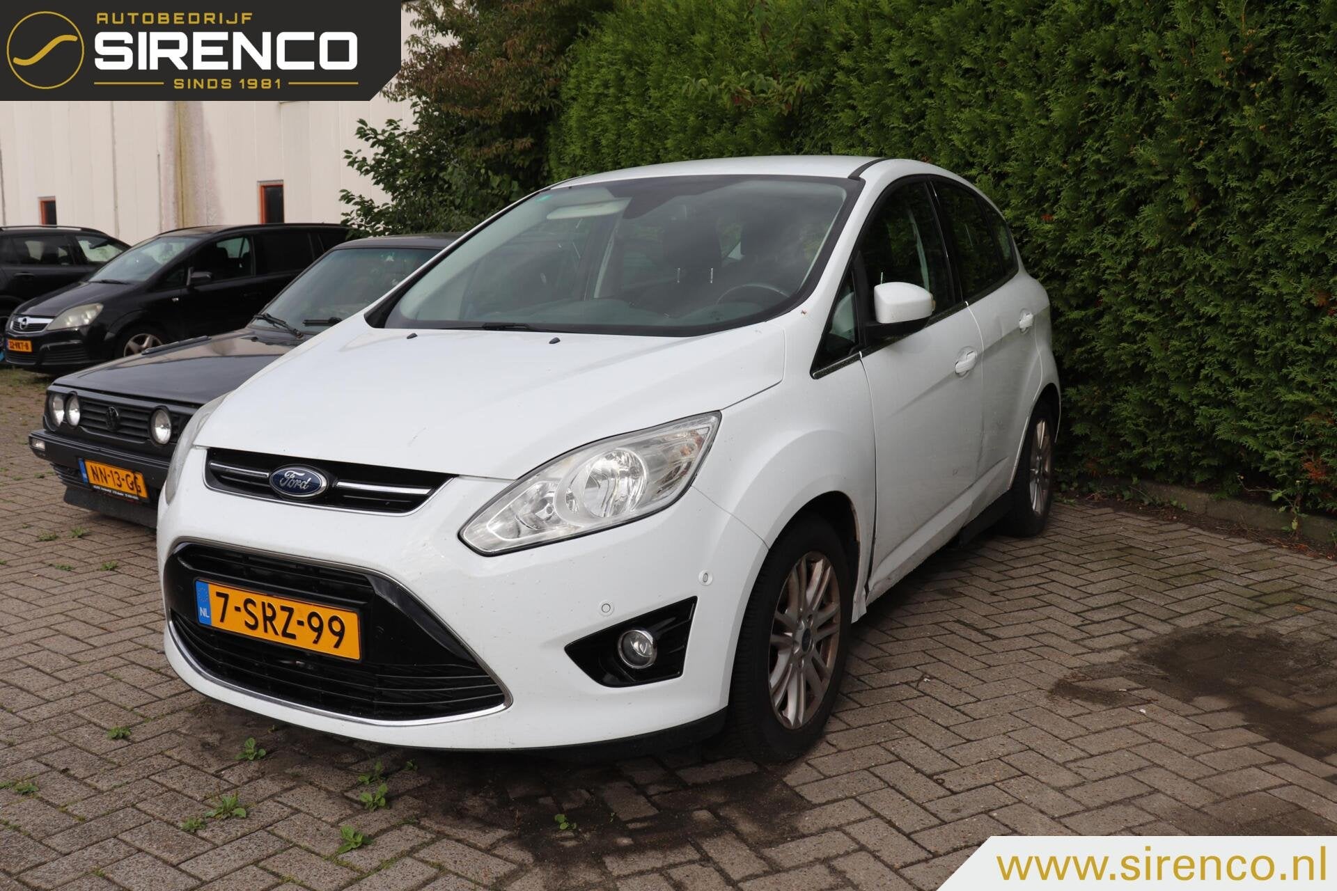 Ford C-Max 1.0 Titanium Ernstig lekke koppakking. Rijdt niet, Voorwielaandrijving, Euro 5, Gebruikt, Zwart