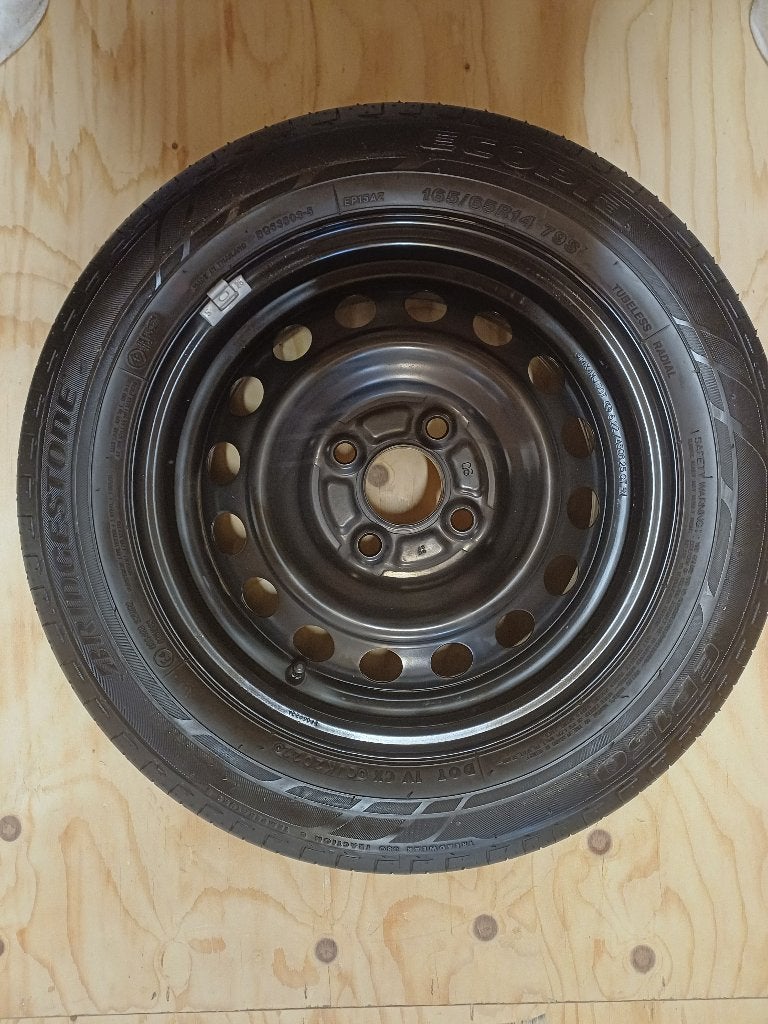 Velgen met nieuwe banden voor Mitsubishi Space Star, Ophalen, 14 inch, Nieuw, Band(en)