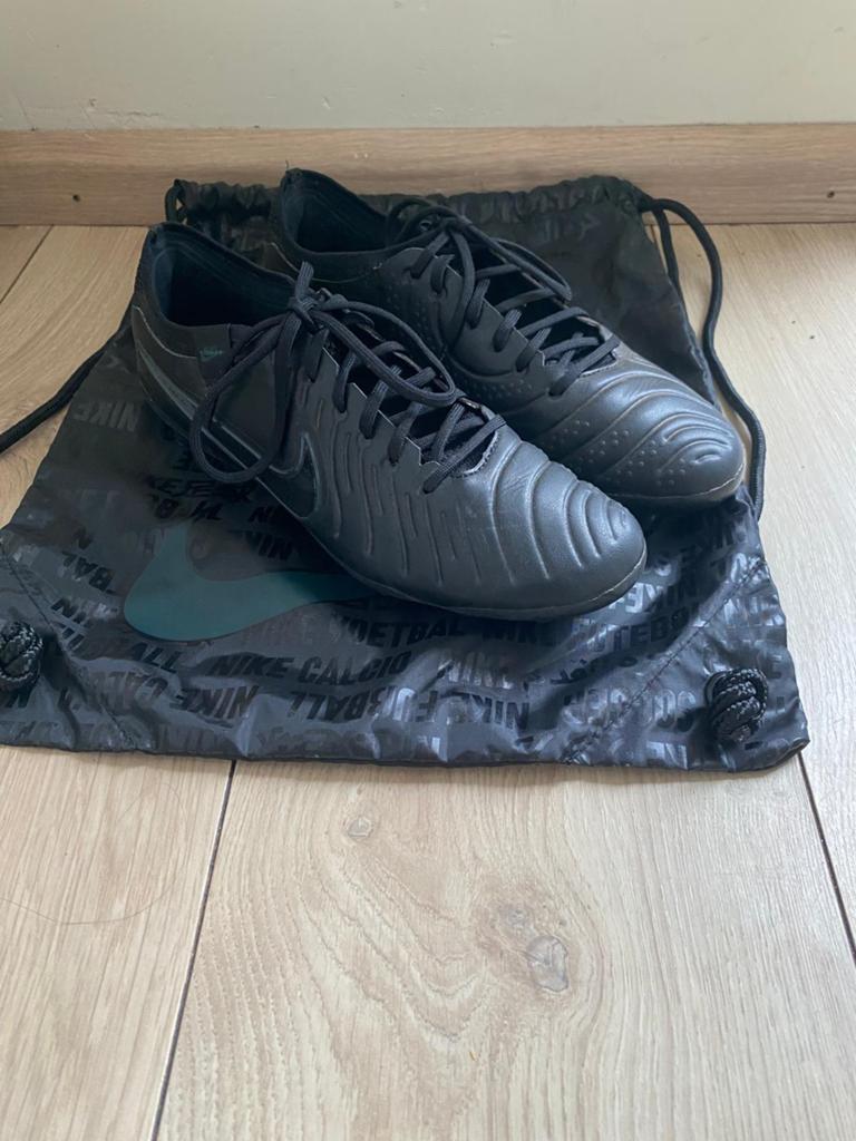 NIKE TIEMPO LEGEND 10 ELITE AG-PRO SHADOW - ZWART/GROEN, Maat XS of kleiner, Schoenen, Nieuw, Ophalen of Verzenden