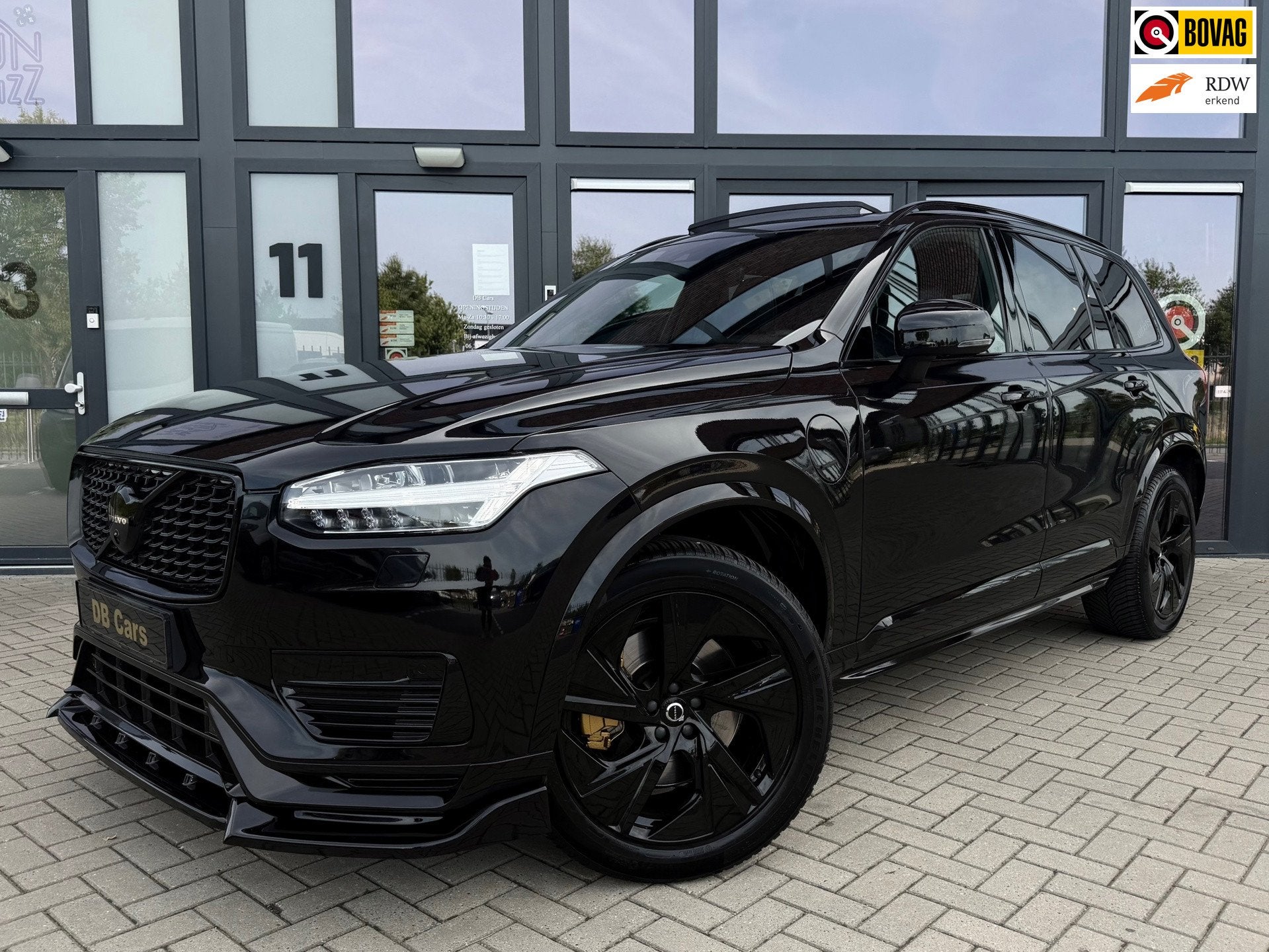 Volvo XC90 2.0 T8 Recharge AWD R-Design,Pano,360camera,H&K,7, Auto's, Zwart, 4 cilinders, 1969 cc, 7 stoelen