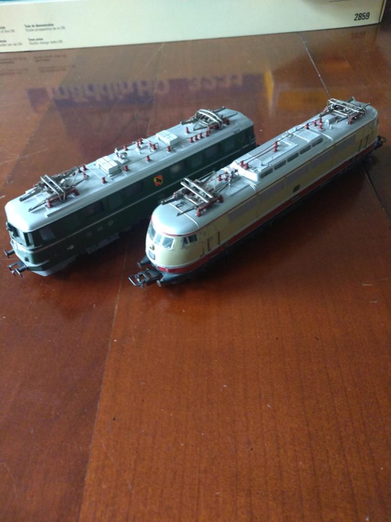Twee Marklin loks 3053 en 3050 in goede toestan, Hobby en Vrije tijd, Modeltreinen | H0, Wisselstroom, Gebruikt, Locomotief, Ophalen of Verzenden
