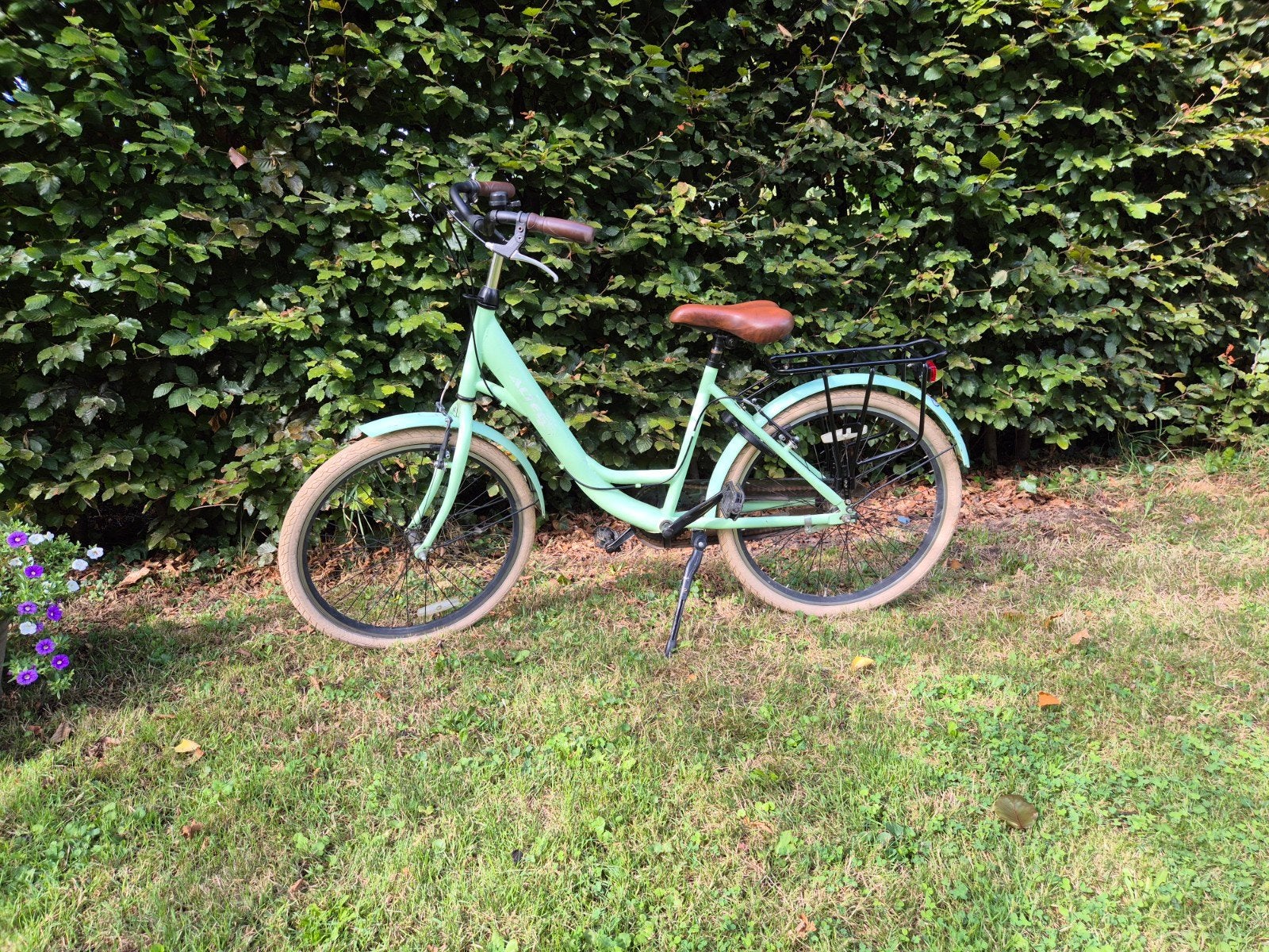Altec fiets met lage instap en bagagedrager, Overige merken, 20 inch of meer, Gebruikt, Velgrem