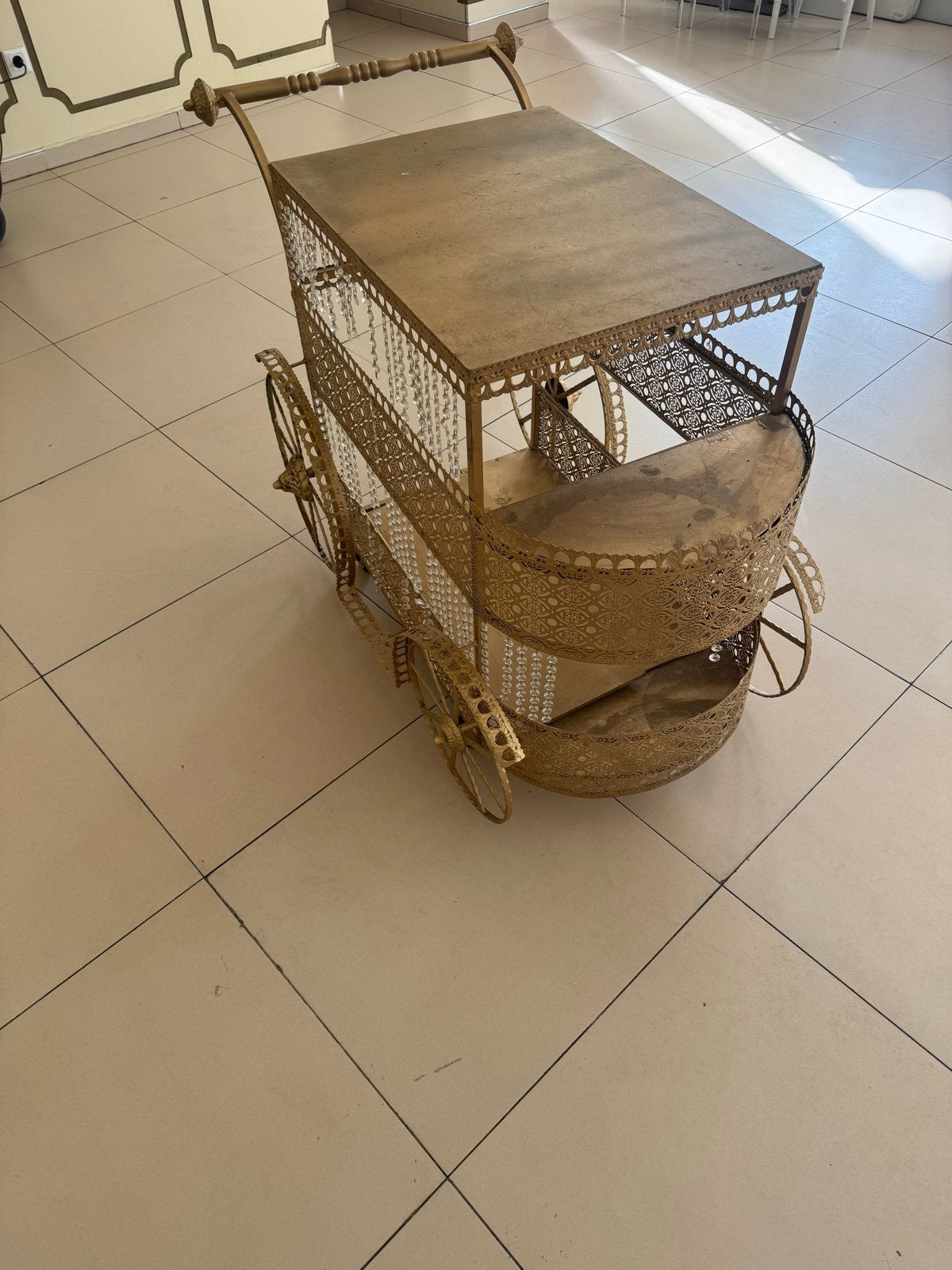 Gouden decoratieve taart tafel, Antiek en Kunst, Ophalen
