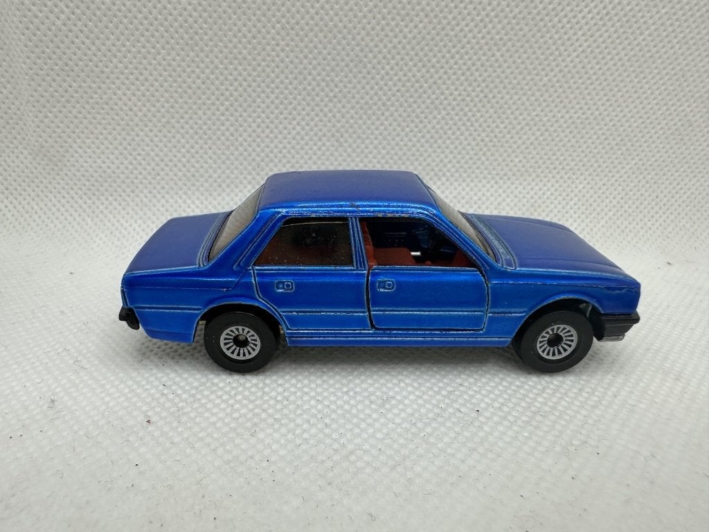 Siku 1043 Peugeot 505 STI blauw metallic - als nieuw, Ophalen of Verzenden, Zo goed als nieuw, Auto