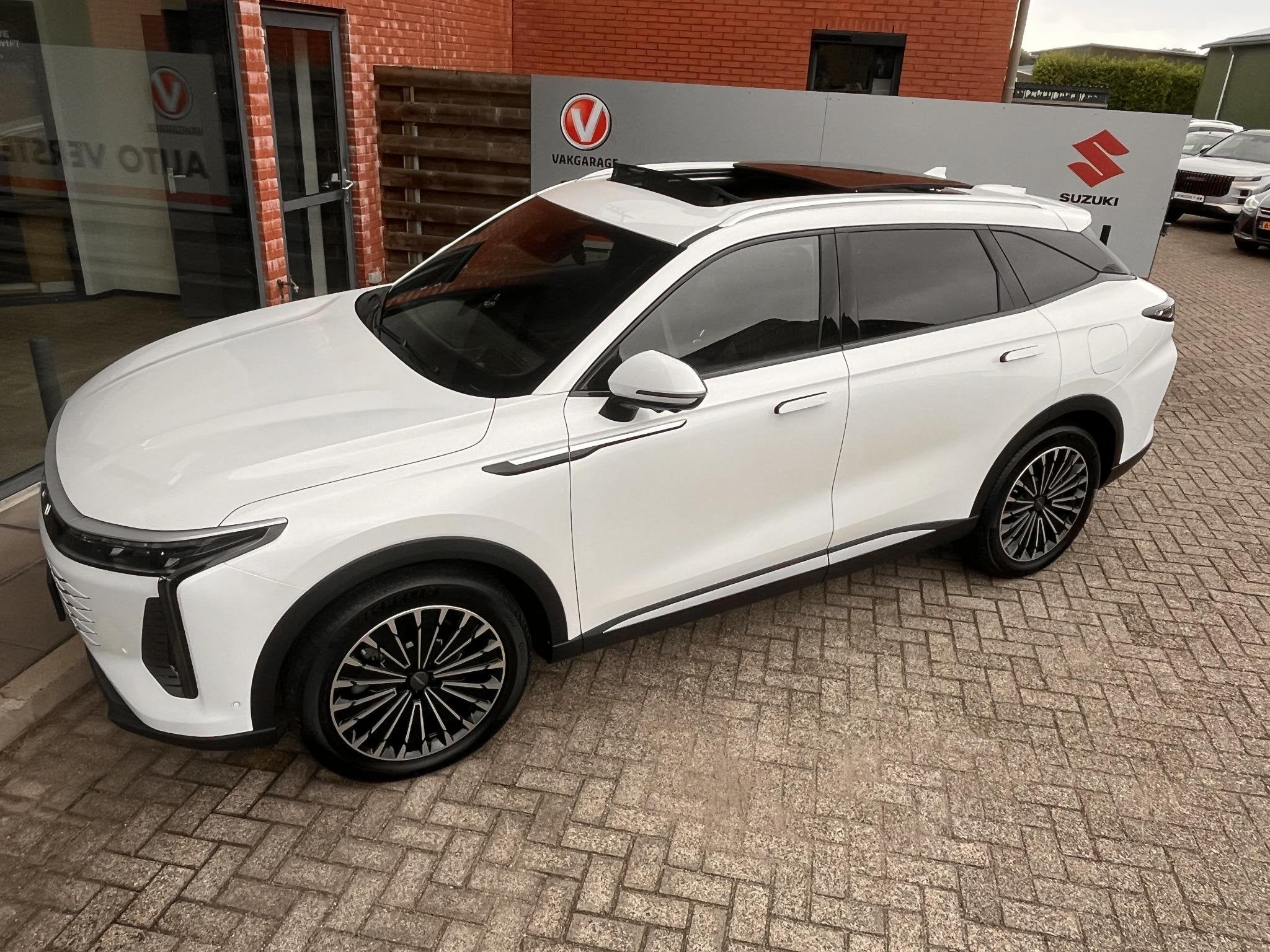 Omoda 9 1.5T-GDi SHS-P Premium 5p 20"LM velgen, Elek.schuif/, Auto's, Automaat, 12 maanden, 537 pk, Euro 6