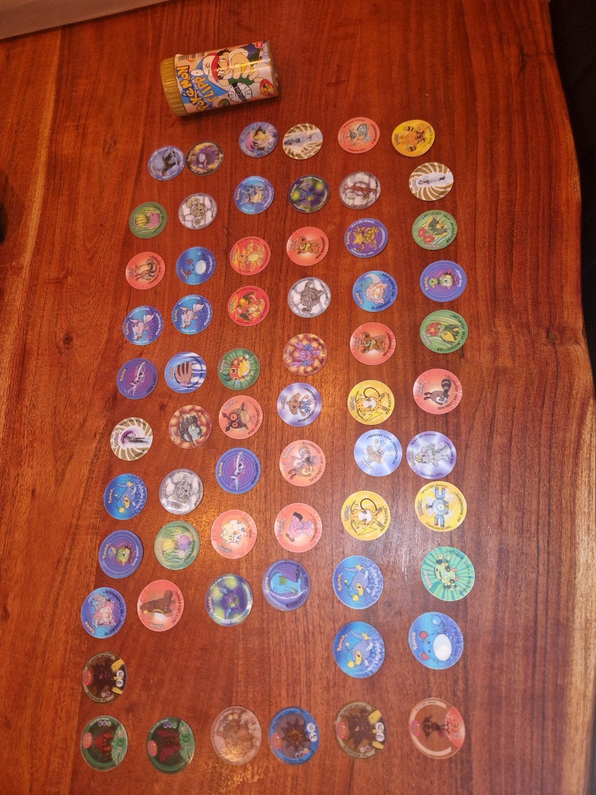 Verzaneling Pokémon Flippo's met koker (inc 2x charizards), Verzamelen, Flippo's, Ophalen of Verzenden