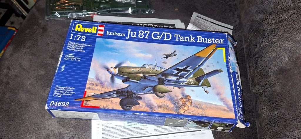revell Junkers Ju 87 G/D Tank Buster, Ophalen of Verzenden, 1:72 tot 1:144, Revell