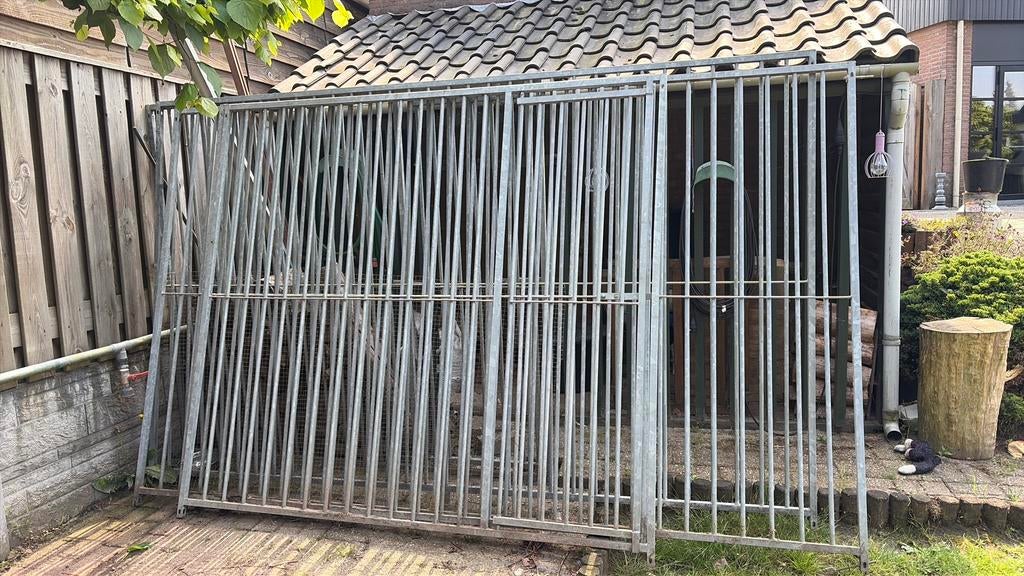 Kennel delen, Ophalen, Zo goed als nieuw