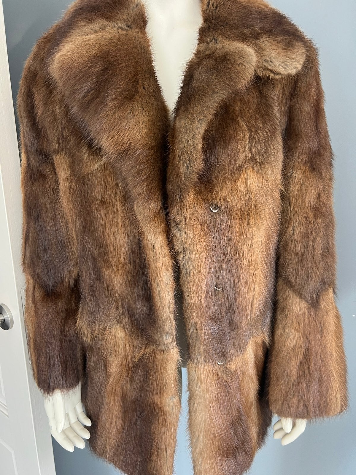 Prachtige unisex winter bont jas, Ophalen of Verzenden, Zo goed als nieuw, Maat 38/40 (M), Bruin