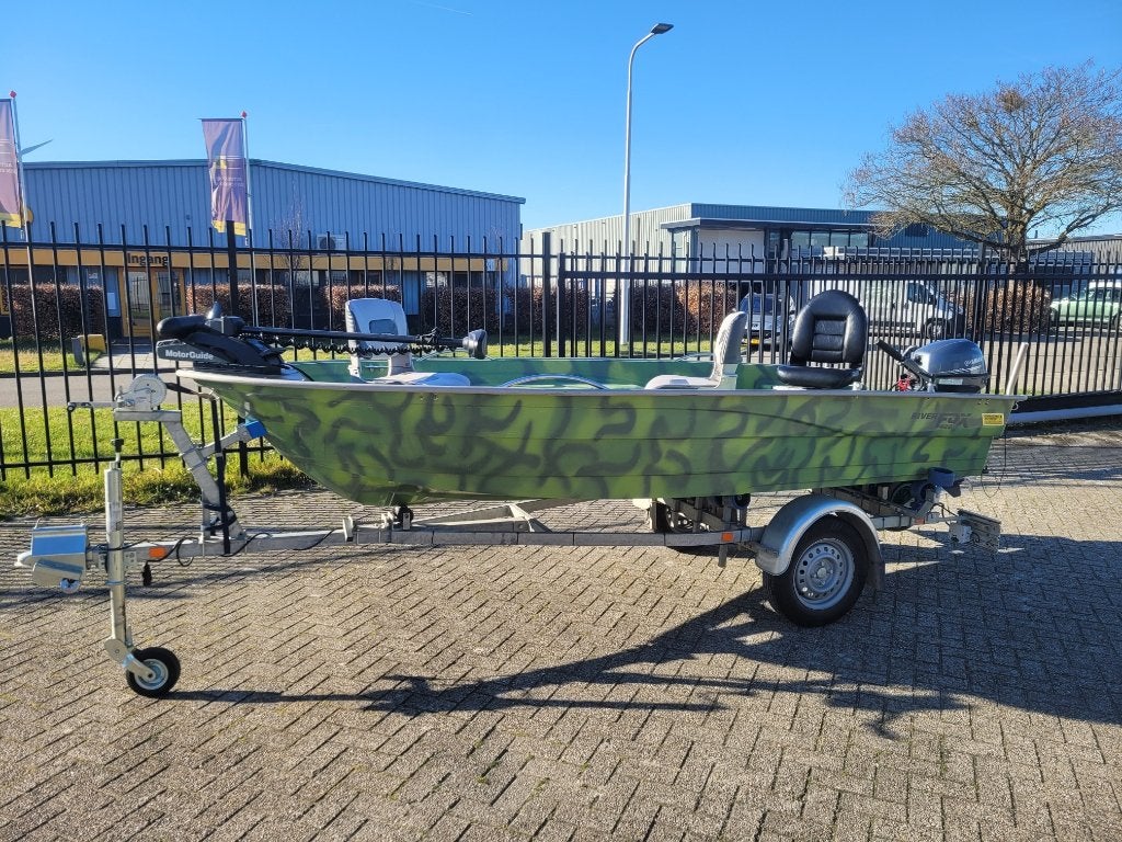 RiverFox 420 Incl. motor en trailer, Watersport en Boten, Vis- en Consoleboten, Zo goed als nieuw, Viertaktmotor, Benzine, Tot 10 pk