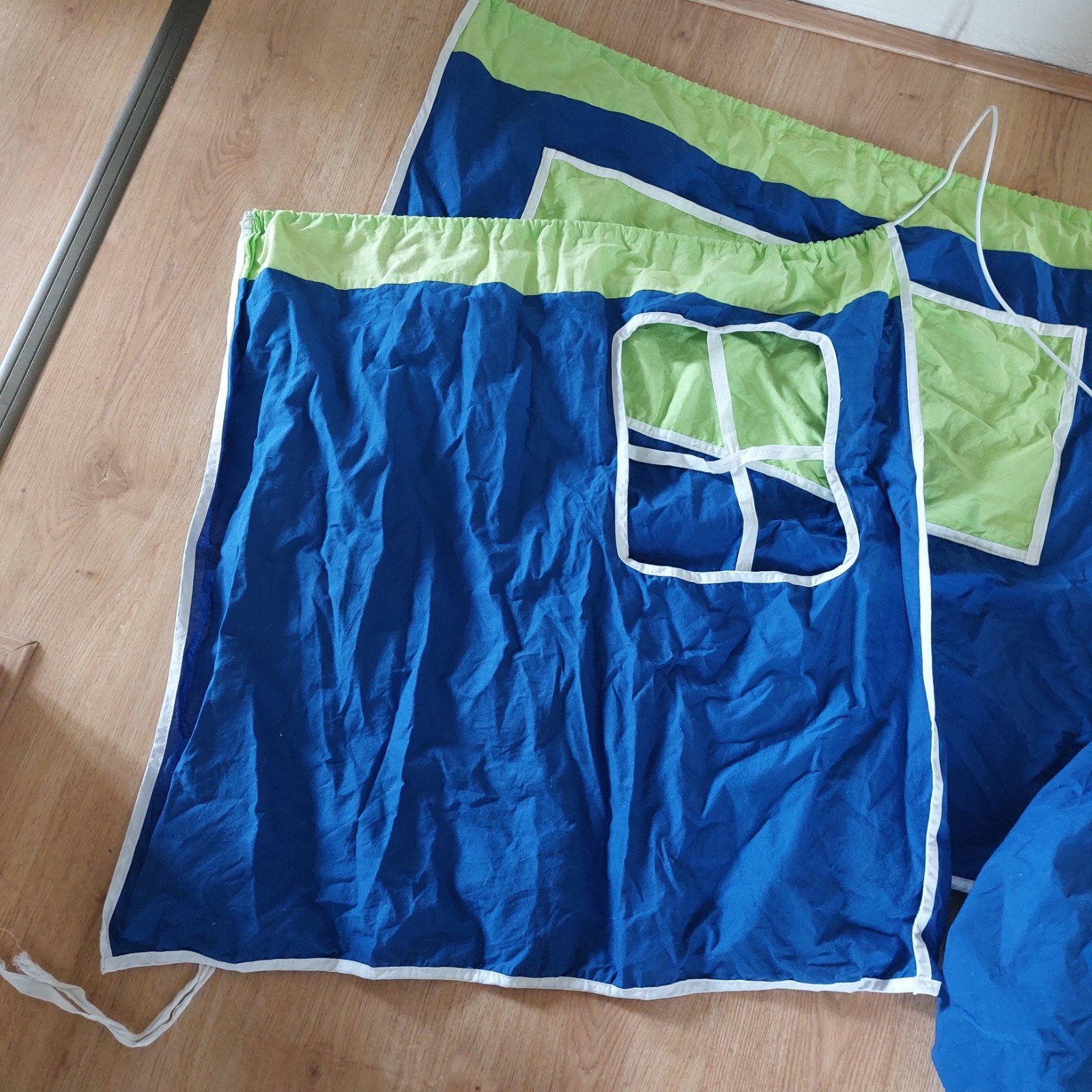 3 gordijnen halfhoogslaper, Ophalen of Verzenden, Gebruikt