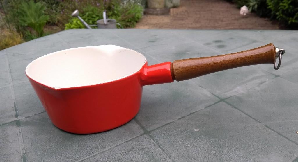FE BELGIUM DESCOWARE Space Age gietijzer steelpan 18 cm, Kookpan of Snelkookpan, Gebruikt, Gietijzer, Ophalen of Verzenden