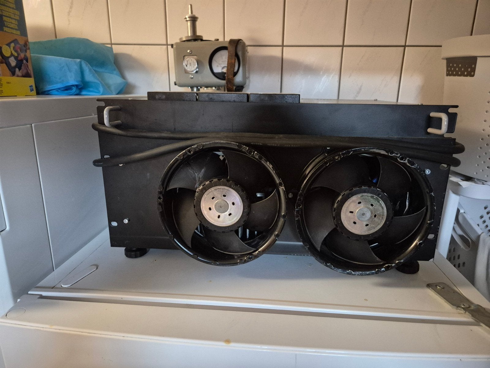 Zelfbouw FM Eindtrap 3kW 87.5-108 MHz, 230V 1-fase, Telecommunicatie, Ophalen, Zo goed als nieuw