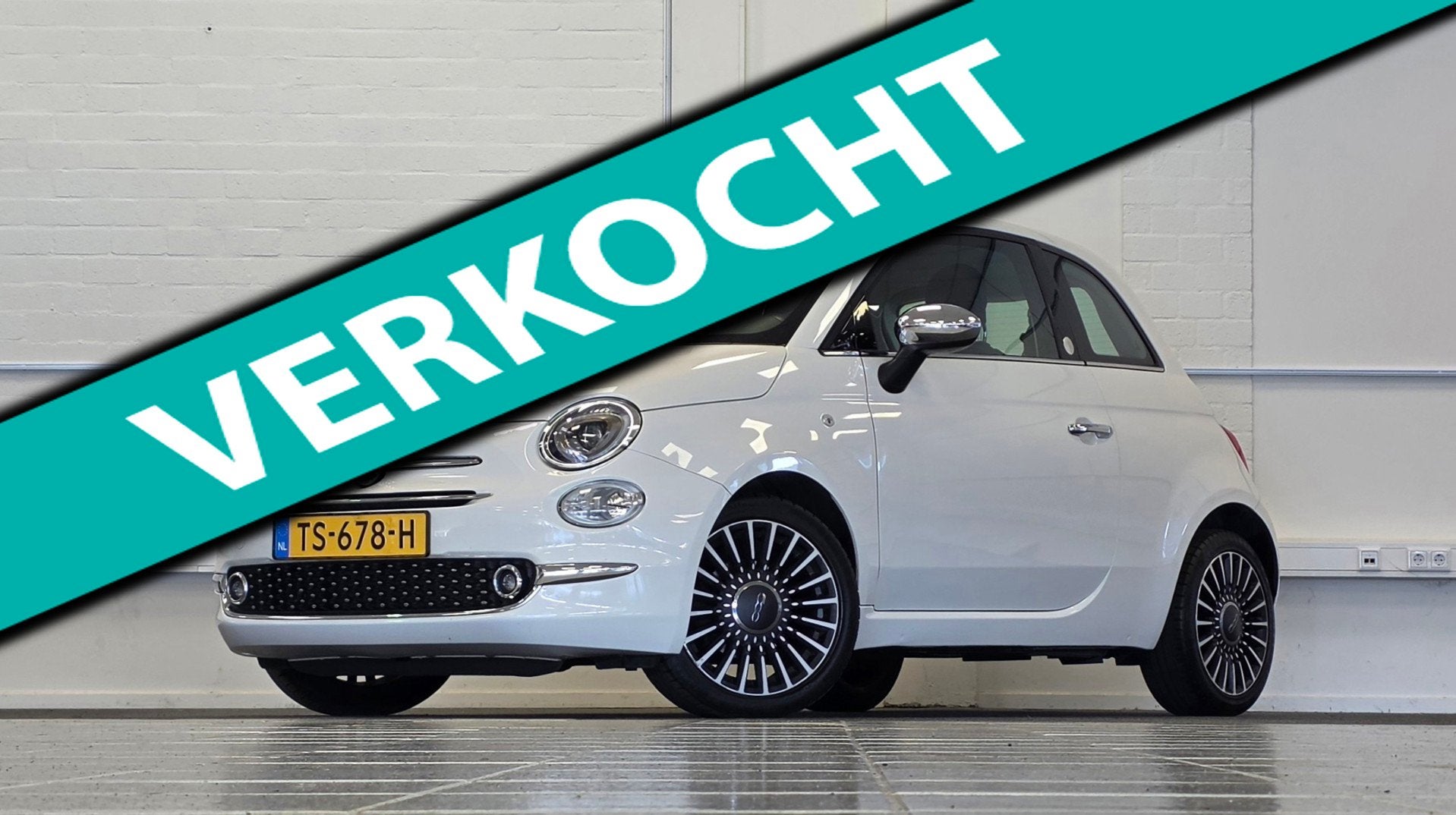 Fiat 500 0.9 TwinAir Turbo Collezione Trekhaak Panoramadak N, Auto's, Fiat, Voorwielaandrijving, Gebruikt, Leder en Stof, Origineel Nederlands