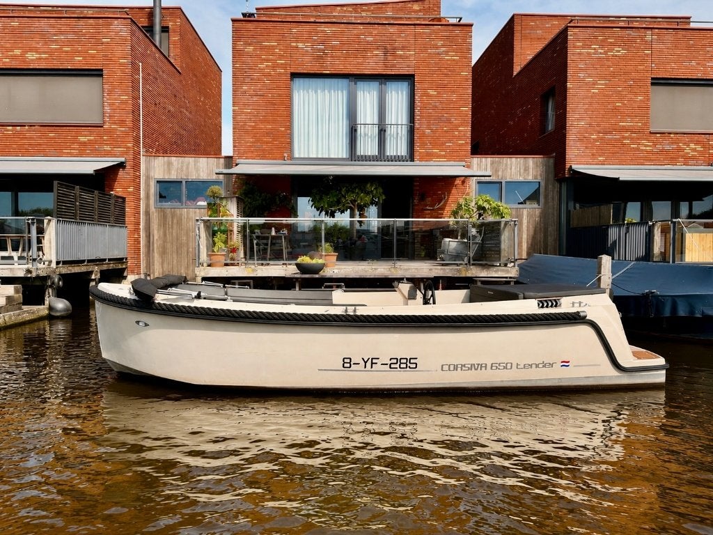 Corsiva 650 Tender | Suzuki 90pk | boegschroef | full option, Watersport en Boten, 1.00 - 1.50 meter, Zo goed als nieuw, 50 cm