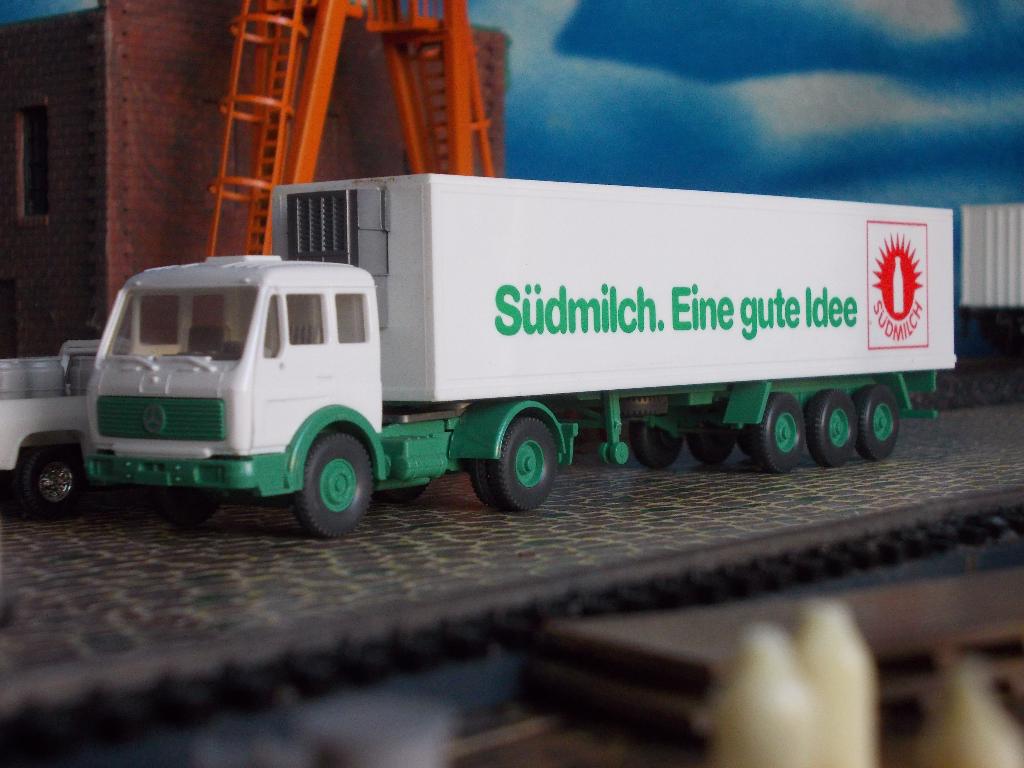 Mercedes Benz NG 1619 Südmilch - Wiking 24/543 NU € 5,50, Ophalen of Verzenden, Nieuw, Bus of Vrachtwagen, Wiking