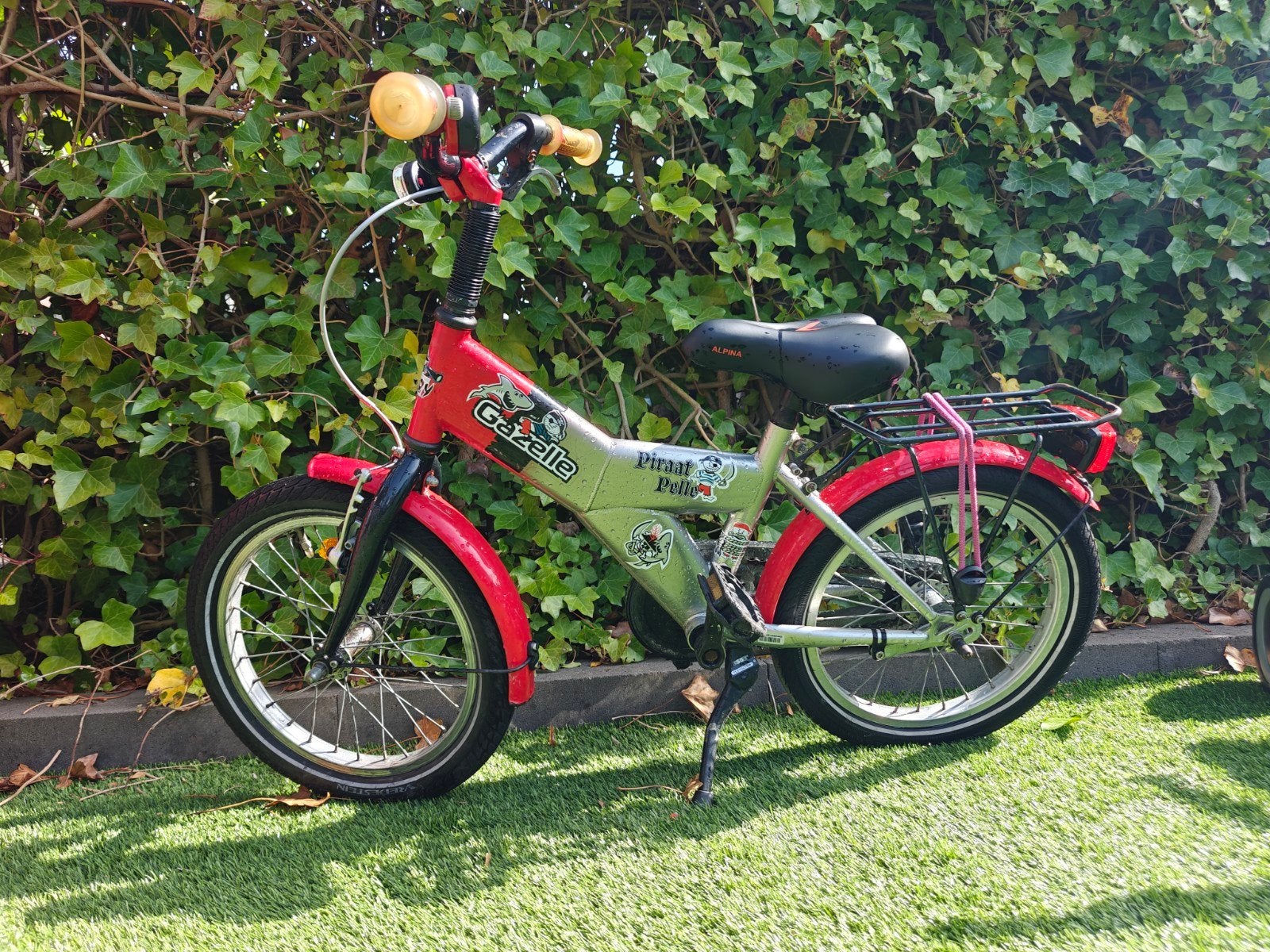 Gazelle kinderfiets 16 inch - Rood/Zilver, Fietsen en Brommers, Fietsen | Kinderfietsjes, Ophalen, Gebruikt, 16 tot 20 inch