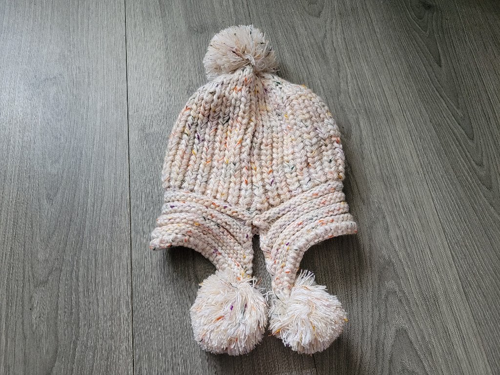 Beige gemêleerde gebreide muts ~ TH2702, Ophalen of Verzenden, Zo goed als nieuw, Meisje, Muts