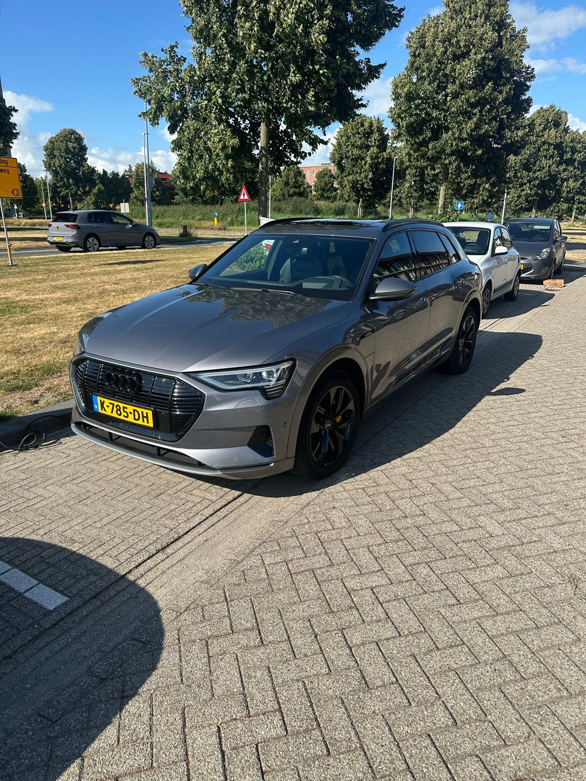 Audi e-tron 50 Quattro 313pk 2020 Grijs, Auto's, Audi, Particulier, e-tron, Elektrisch, SUV of Terreinwagen, Automaat, Geïmporteerd