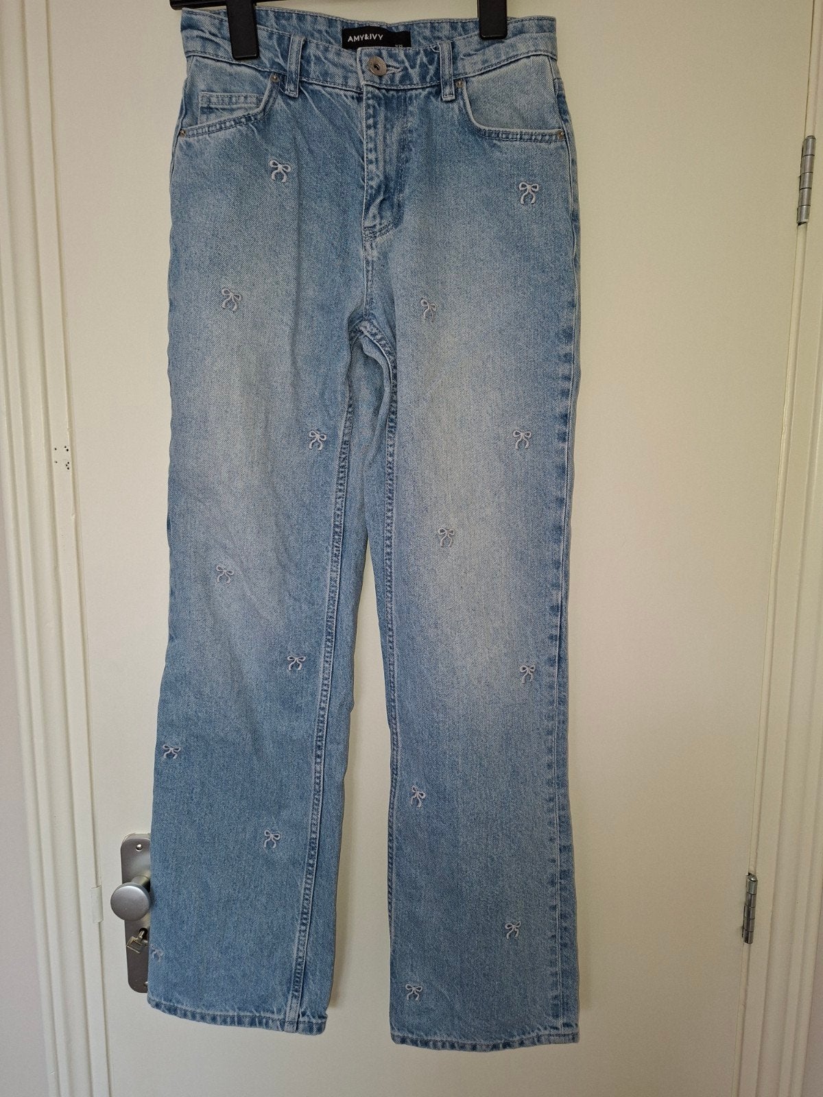 spijker broek amy&ivy met strikjes, Blauw, Ophalen of Verzenden, W27 (confectie 34) of kleiner, Amy & Ivy