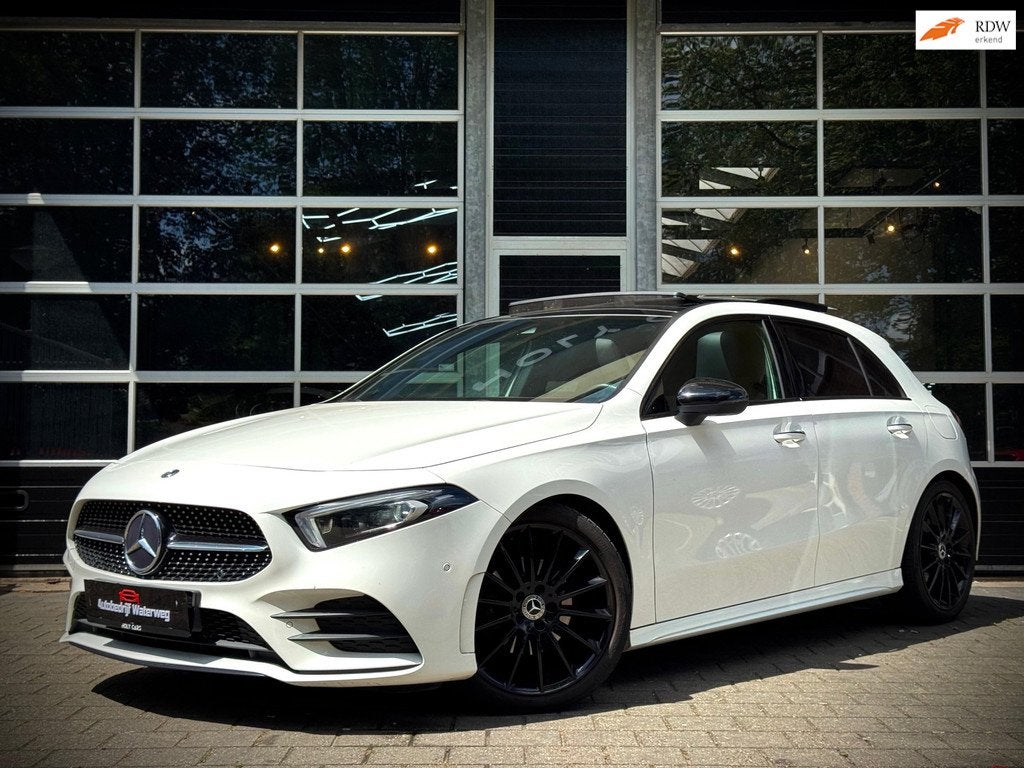 Mercedes-Benz A-klasse 200|Business|AMG|Pano|Carplay|Sfeer|, Auto's, Mercedes-Benz, Gebruikt, Euro 6, 4 cilinders, Alcantara