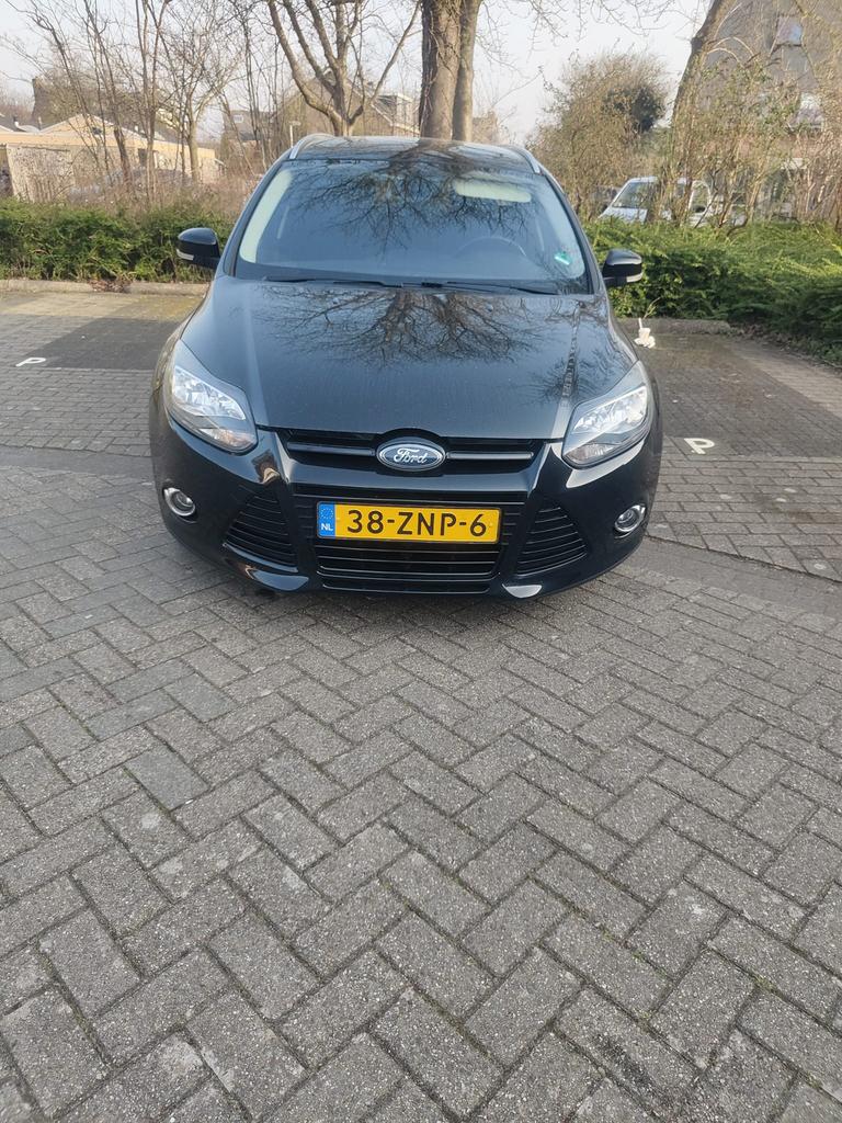 Ford Focus 1.6 Ecoboost titanium 150pk 2013 Zwart, 1596 cc, Zwart, 4 cilinders, Start-stop-systeem