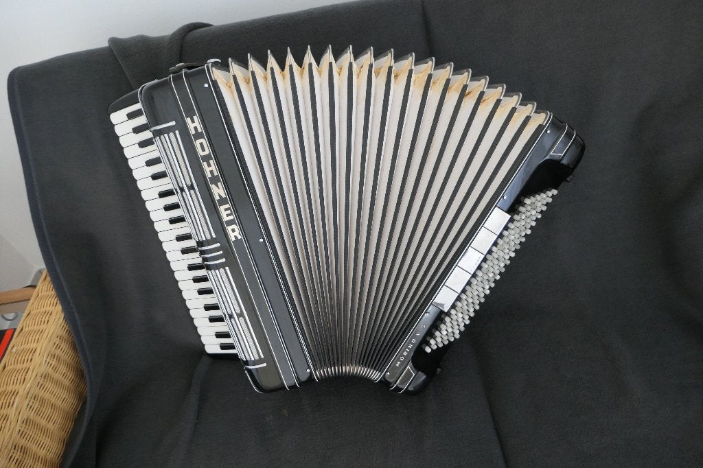 Accordeon Hohner Morino VS absolut Top mit Tipo A Mano, Ophalen, Gebruikt, Met koffer, Toetsaccordeon