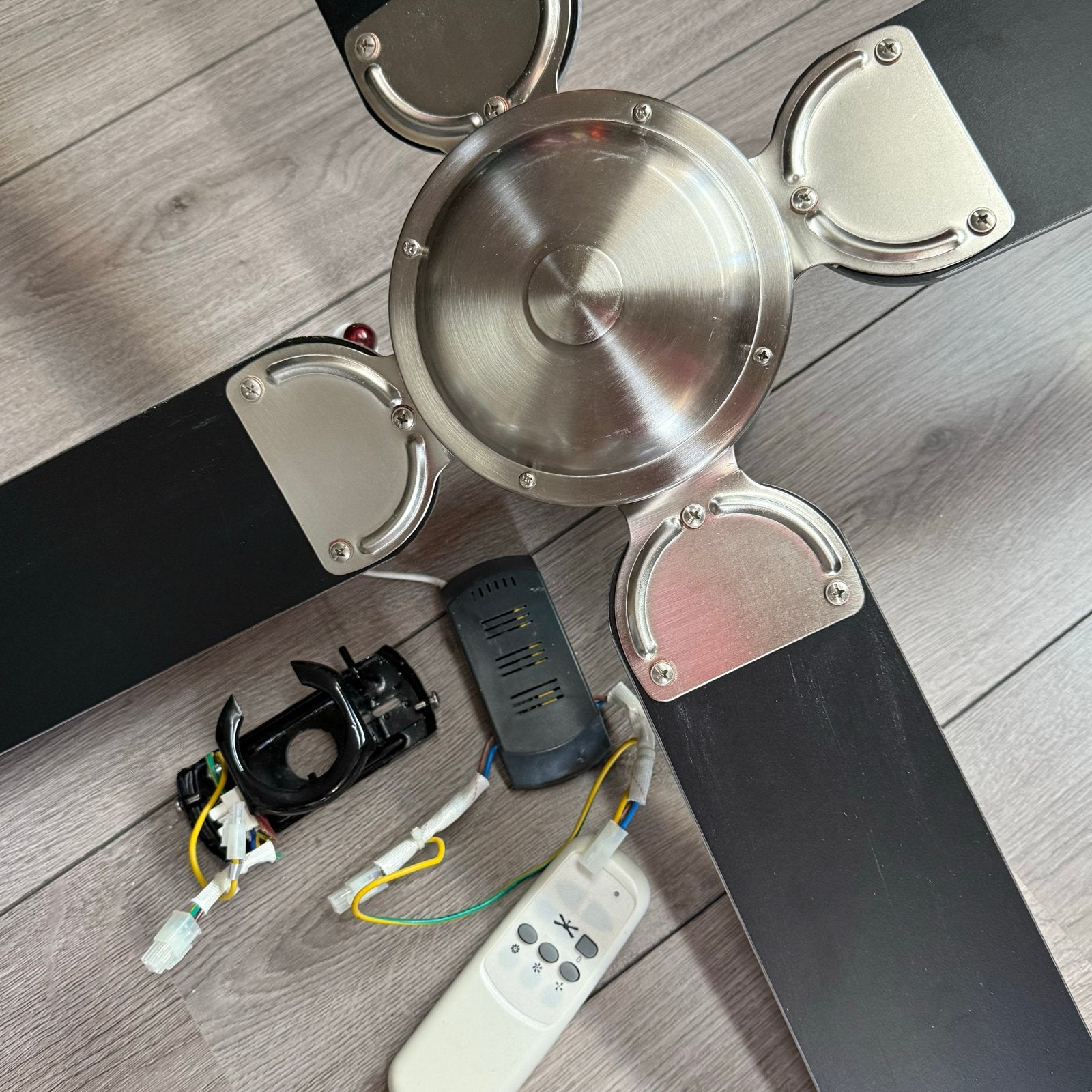 Plafondventilator met afstandsbediening, Verzenden, Ventilator met afstandsbediening, Zo goed als nieuw, Plafondventilator