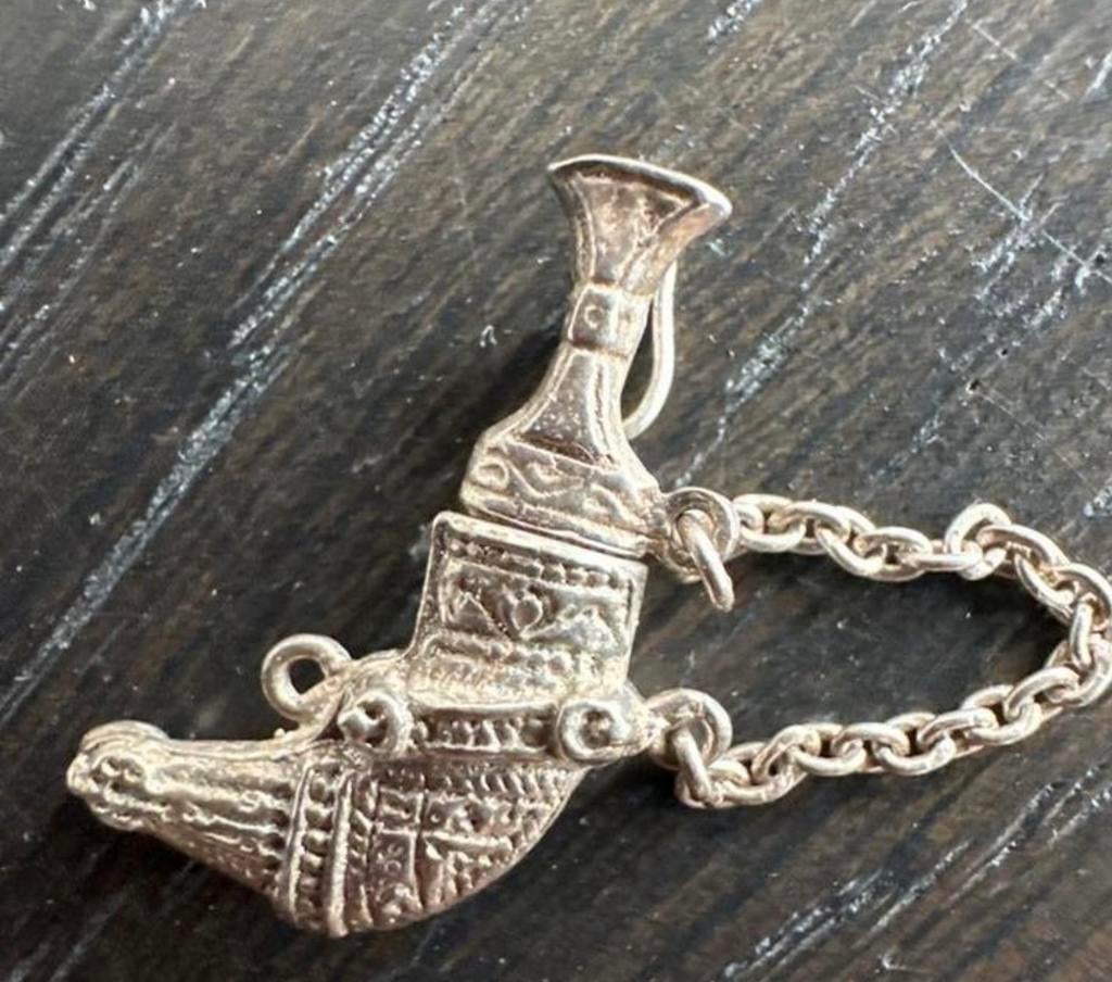 Zilver Arabische Jambiya /traditionele Khanjar bedel hanger, Ophalen of Verzenden, Zo goed als nieuw, Zilver, Overige merken
