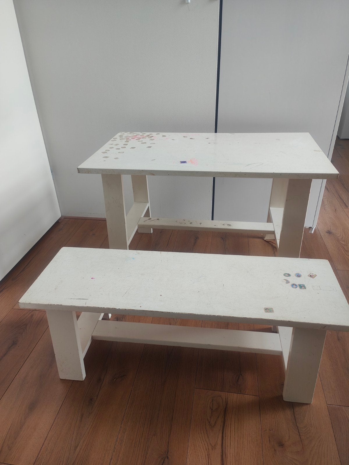 Tafel + 2 bankjes (kinderen), Ophalen, Tafel(s)