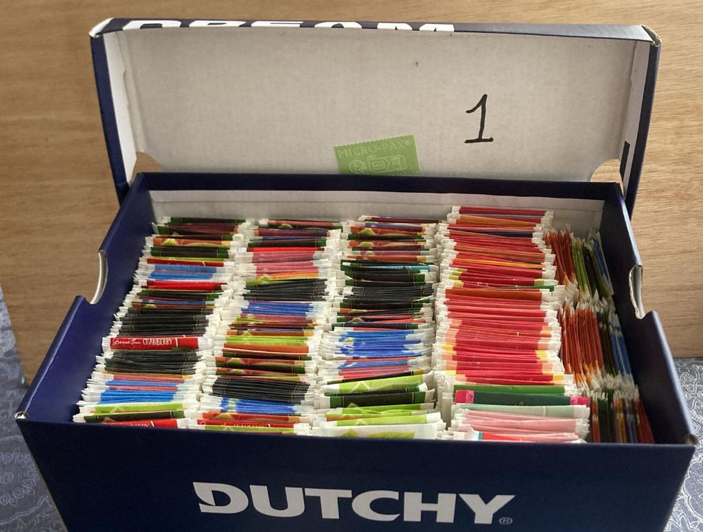 20 x doos lege theezakjes (knutselen)  á 2,00 -- ook oude DE, Ophalen of Verzenden, Theezakje(s)