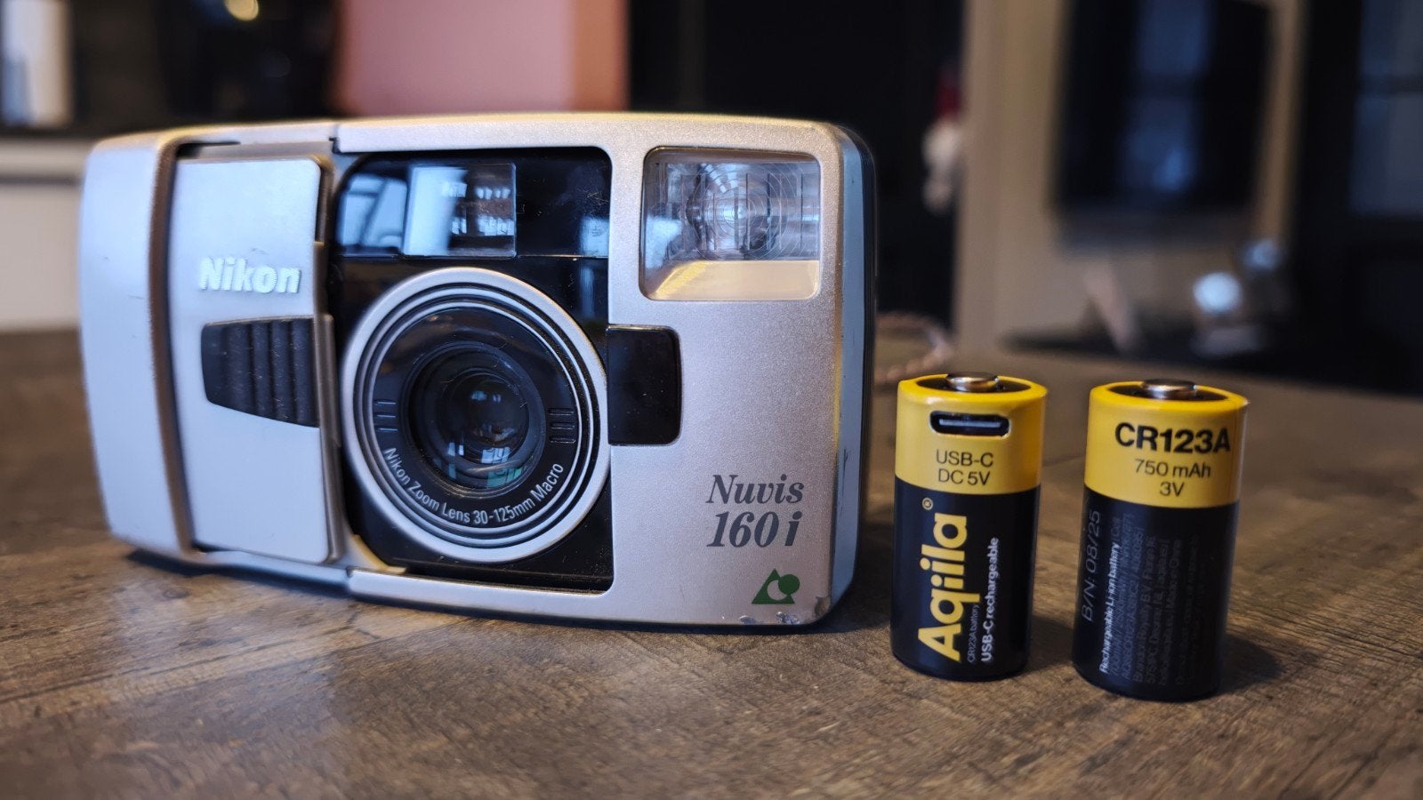 Nikon Nuvis 160i APS Filmcamera - met 2x oplaadbare USB-C ac, Audio, Tv en Foto, Fotocamera's Analoog, Ophalen of Verzenden, Gebruikt