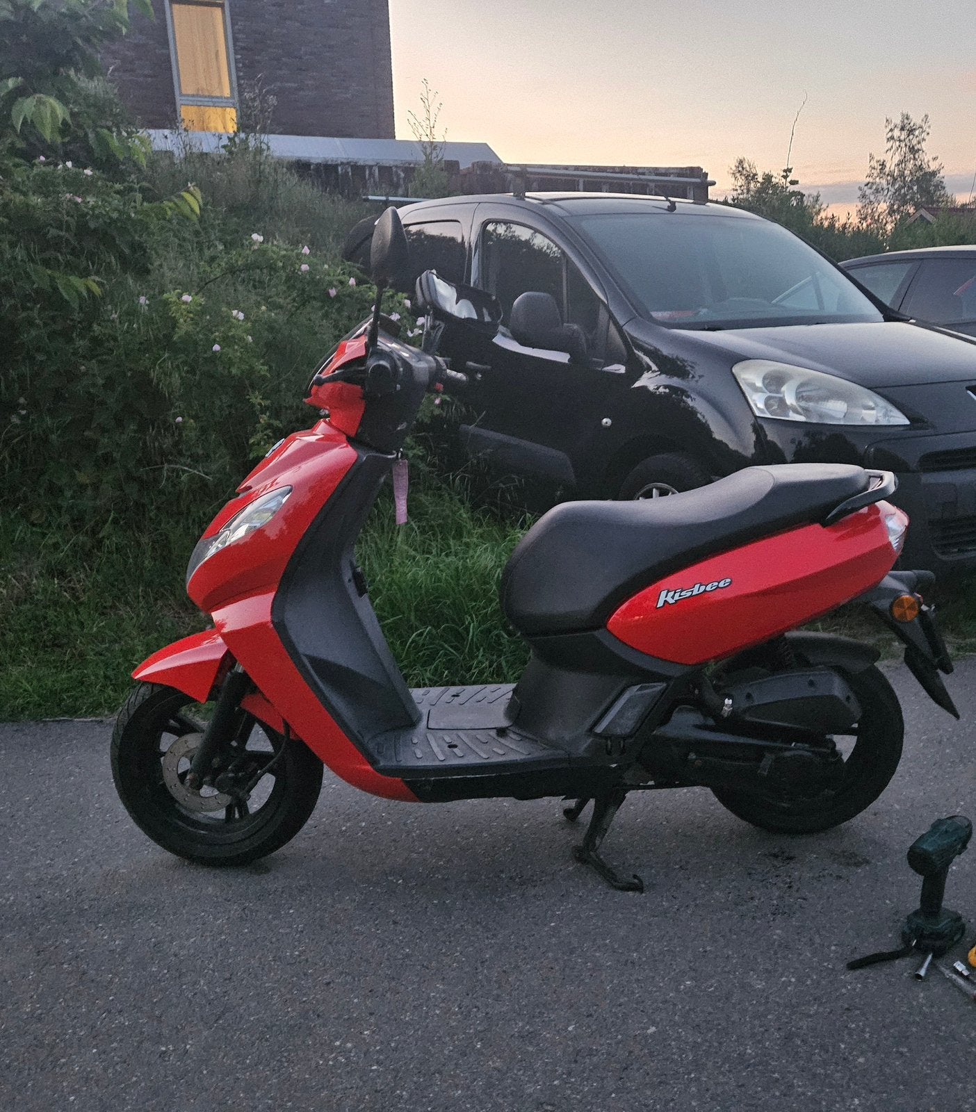Peugeot kisbee scooter, Fietsen en Brommers, Ophalen, Gebruikt, Benzine, Peugeot