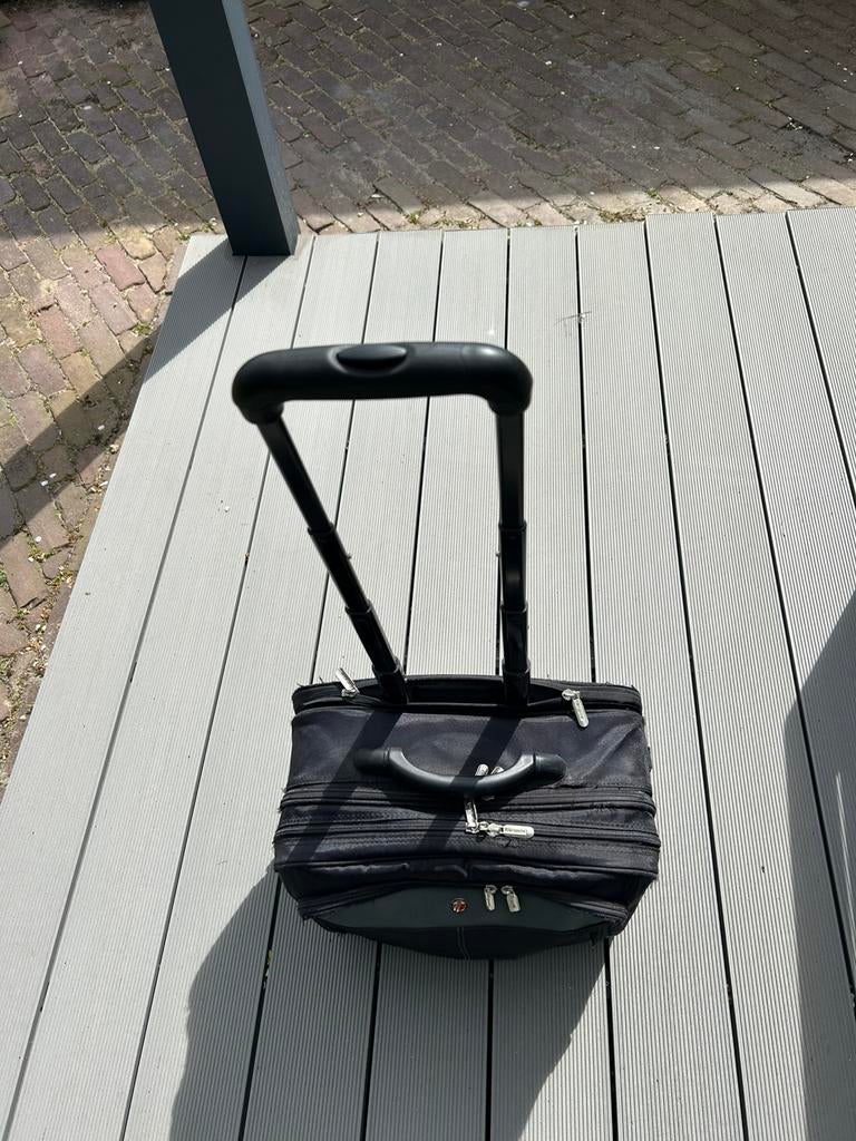 Laptop rolkoffer Dimensies 42,5 x 22 x 39 cm, Ophalen, 40 tot 60 cm, Gebruikt, Zwart